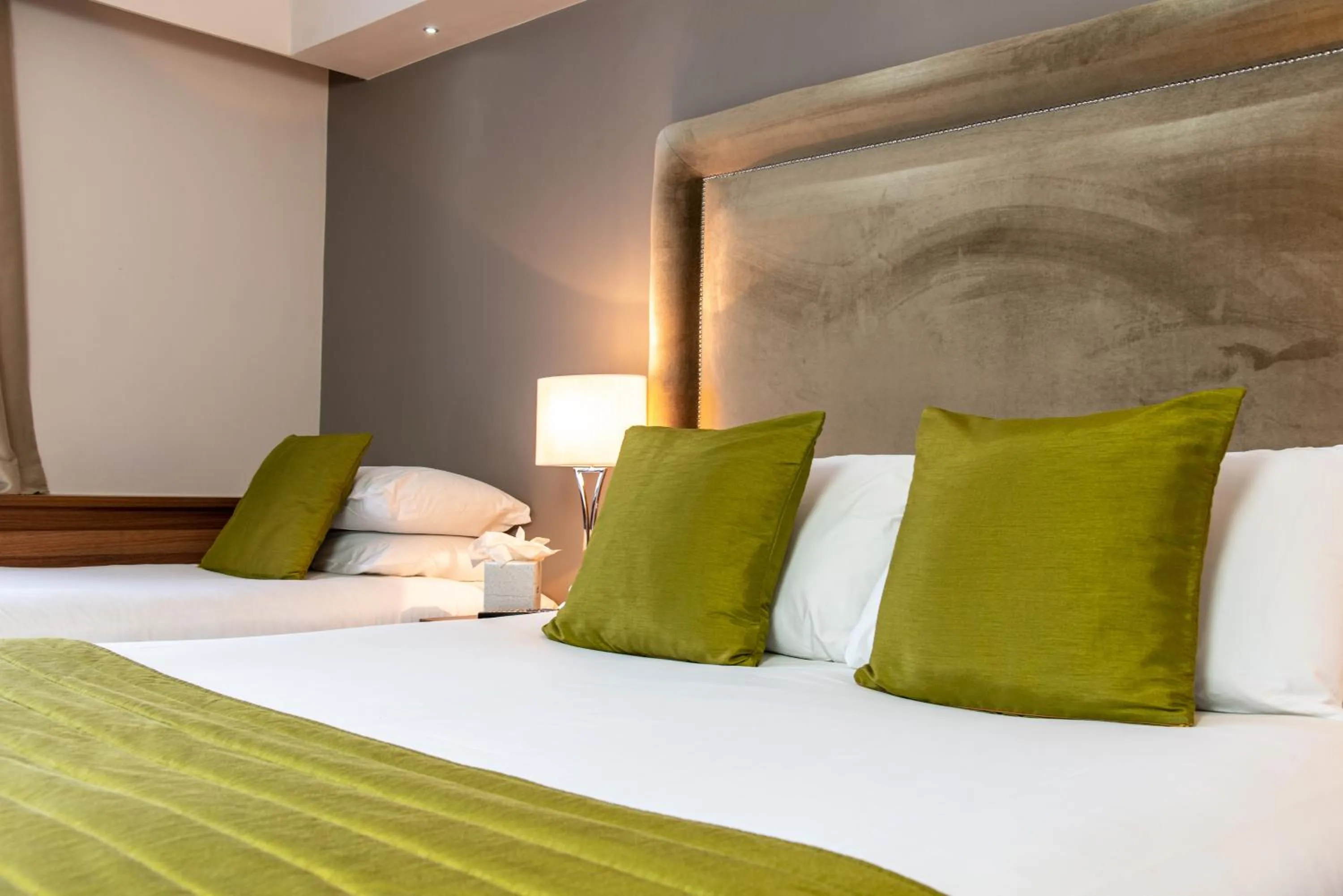 Bed in Dukes Head Hotel Kings Lynn