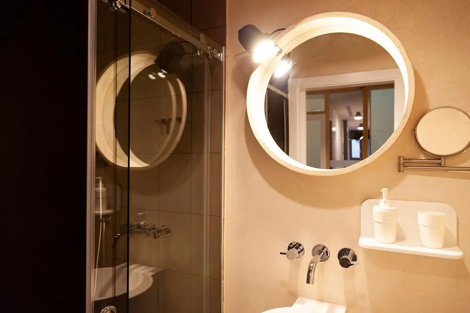 Standard Double Room in Welldone Placentines Standard Double Room in Welldone Placentines