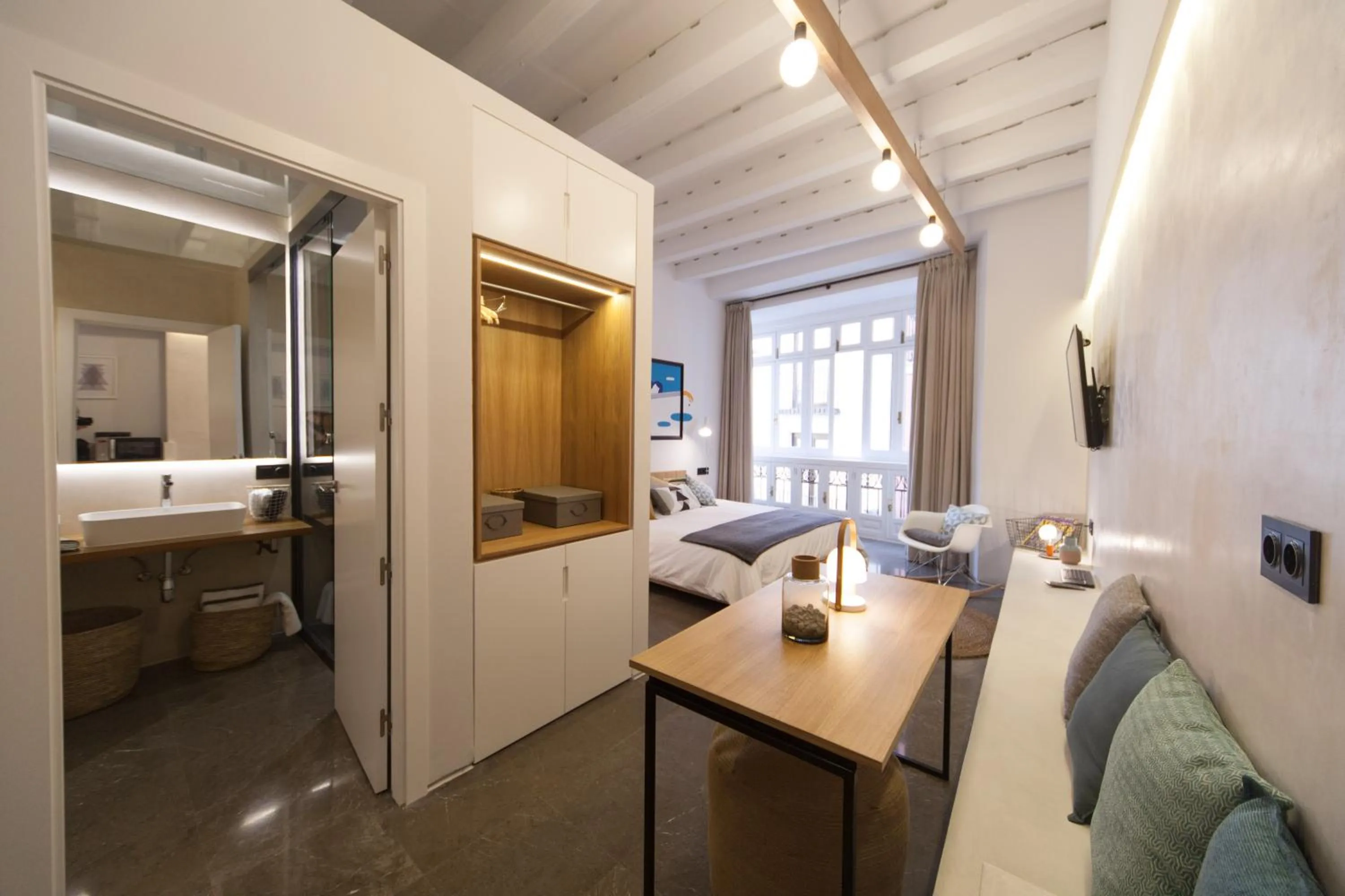 Toilet, Bed in Welldone Cathedral