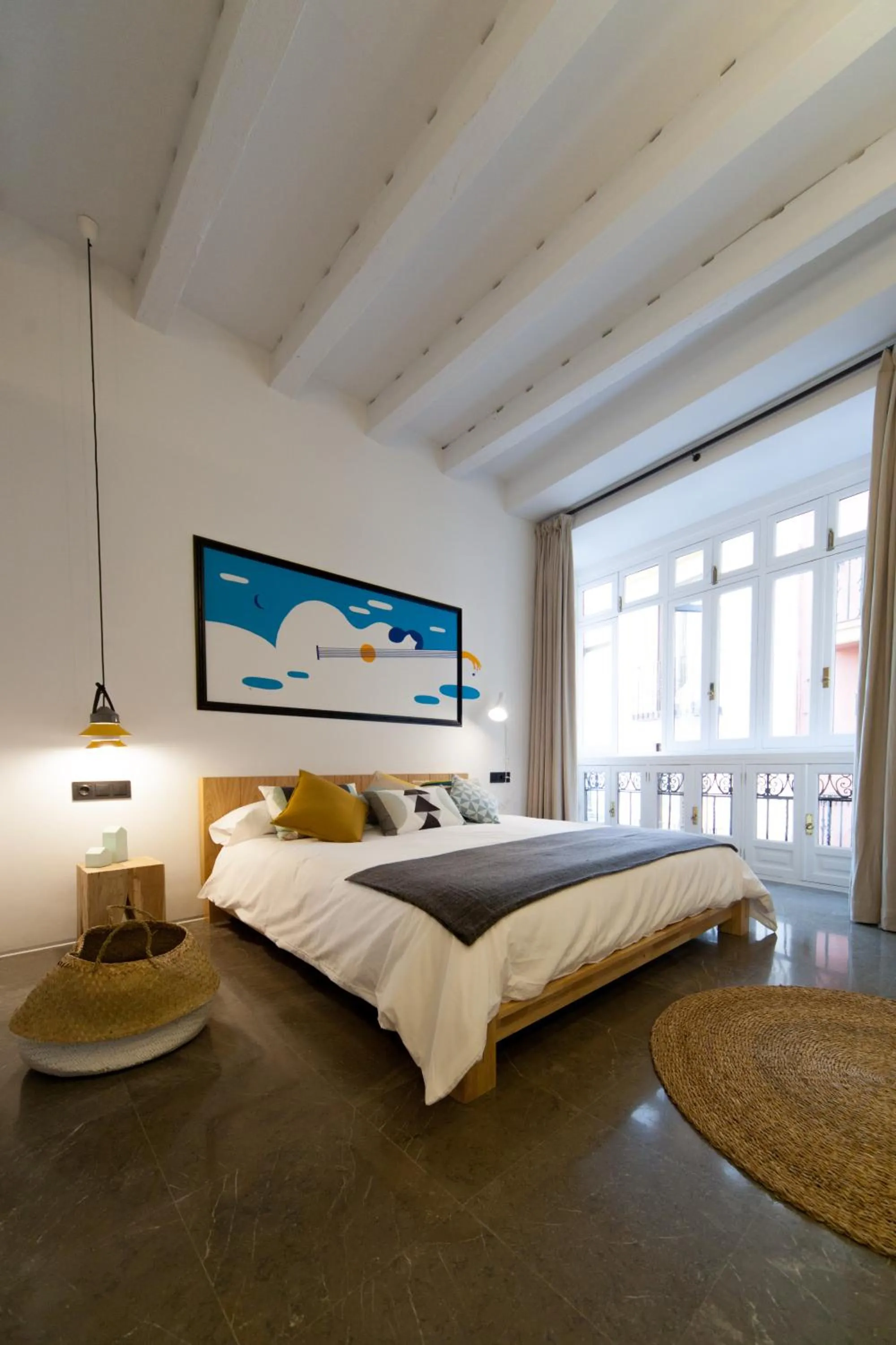 Nearby landmark, Bed in Welldone Cathedral