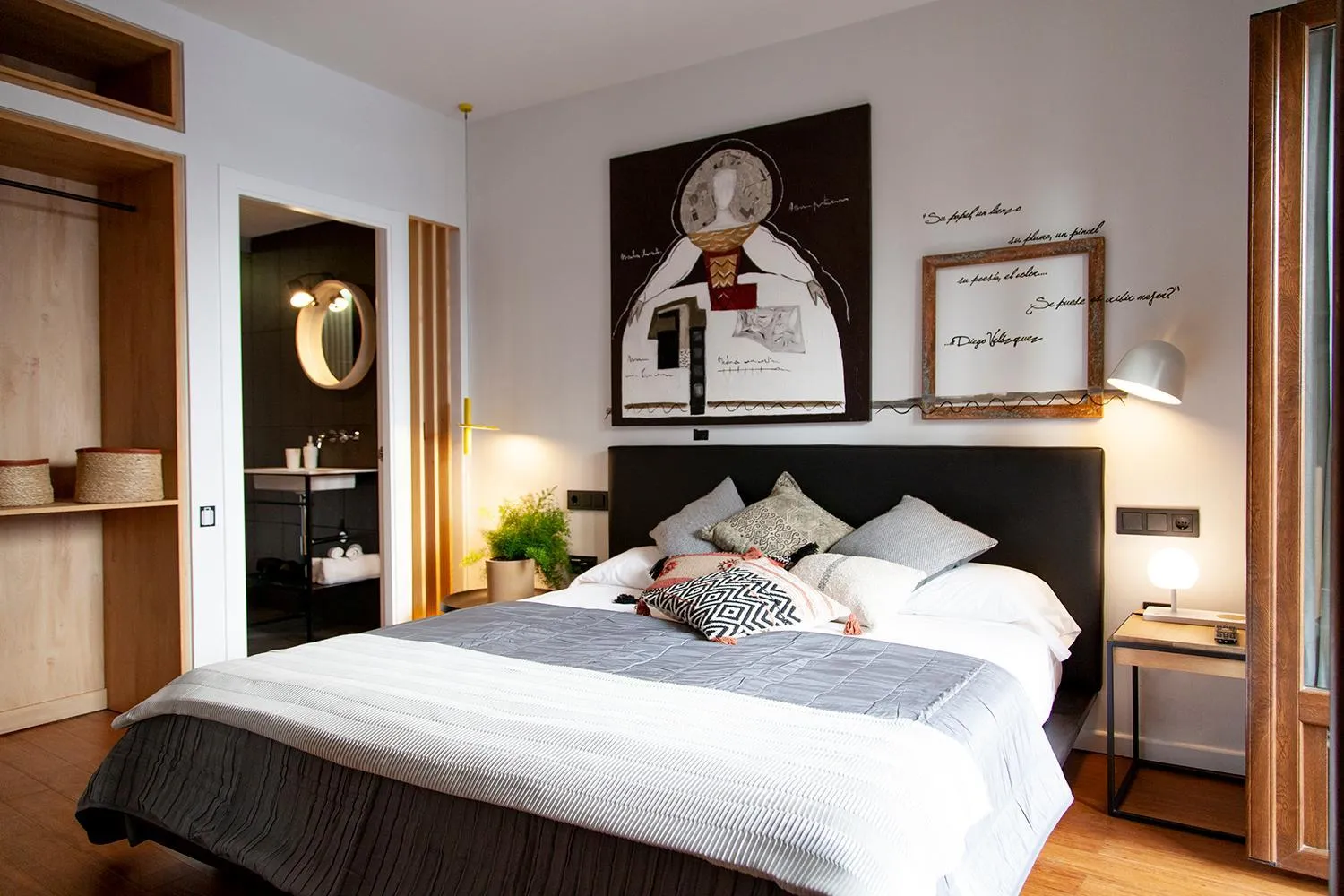 Bedroom, Bed in Welldone Cathedral