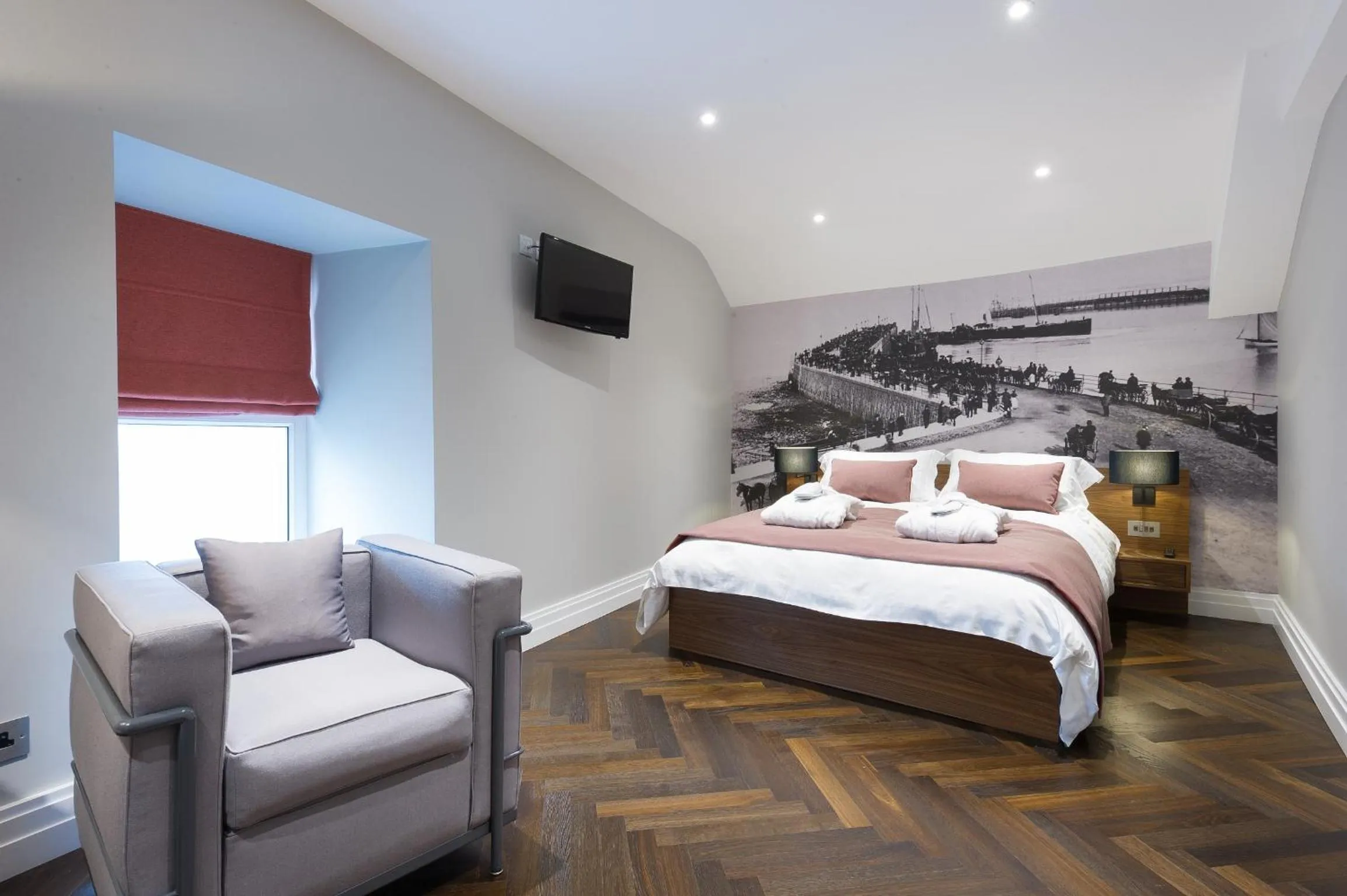 Bed in Claremont Hotel