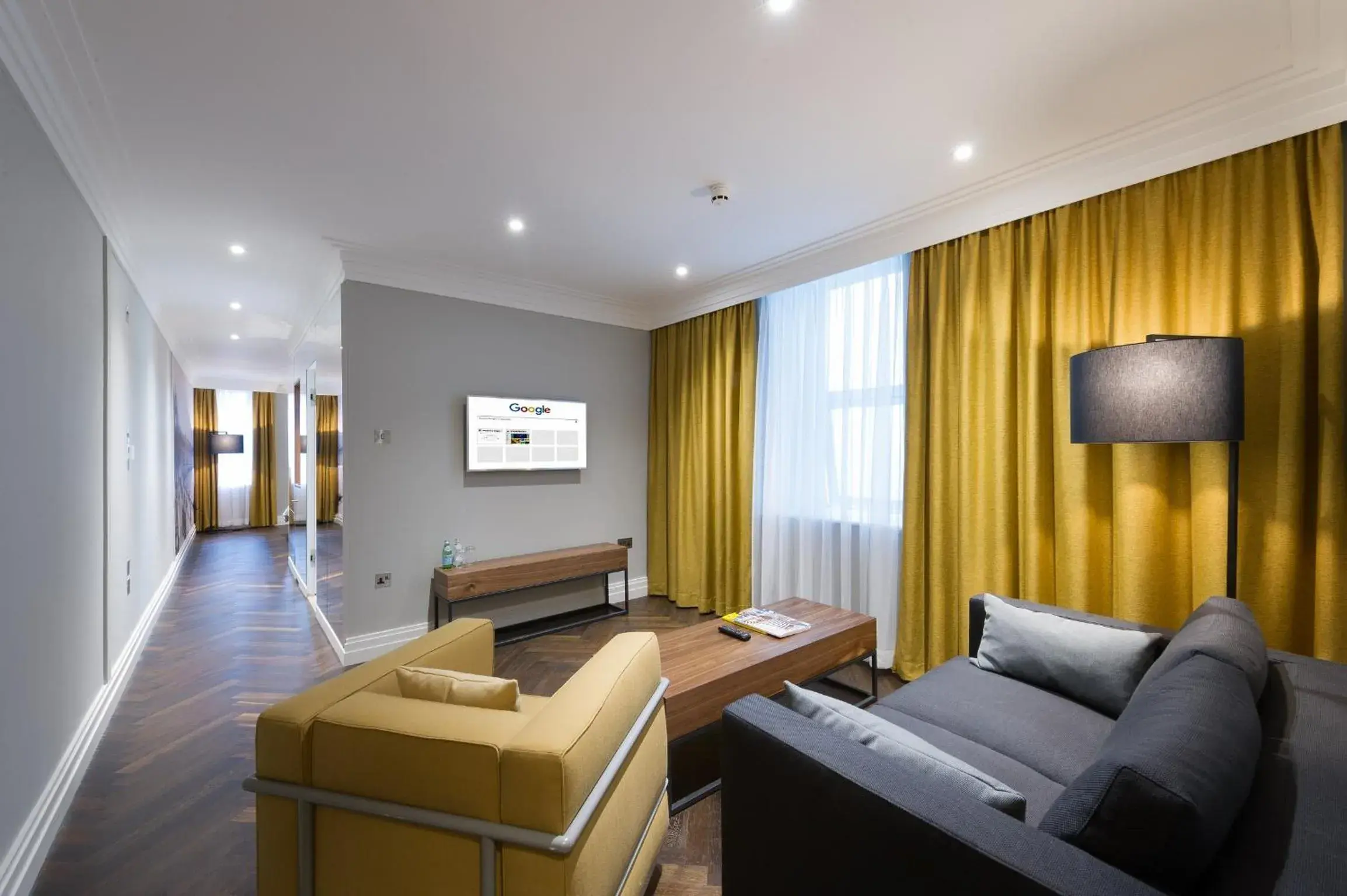 Business Club Suite in Claremont Hotel Business Club Suite in Claremont Hotel