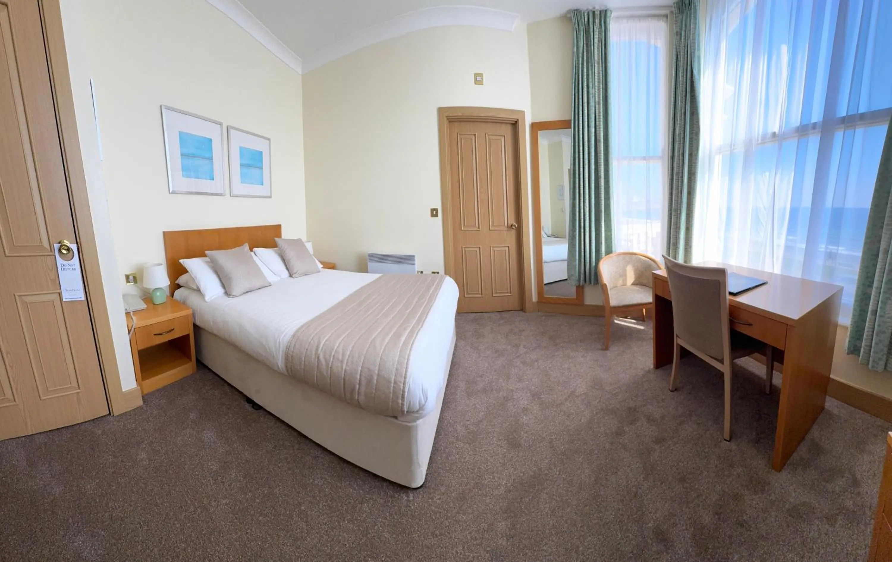 Bed in The Rutland Hotel