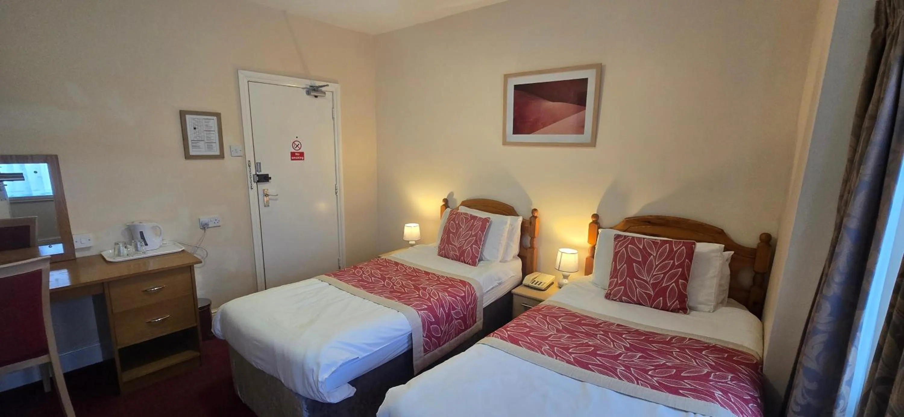 Standard Twin Room in The Chesterhouse