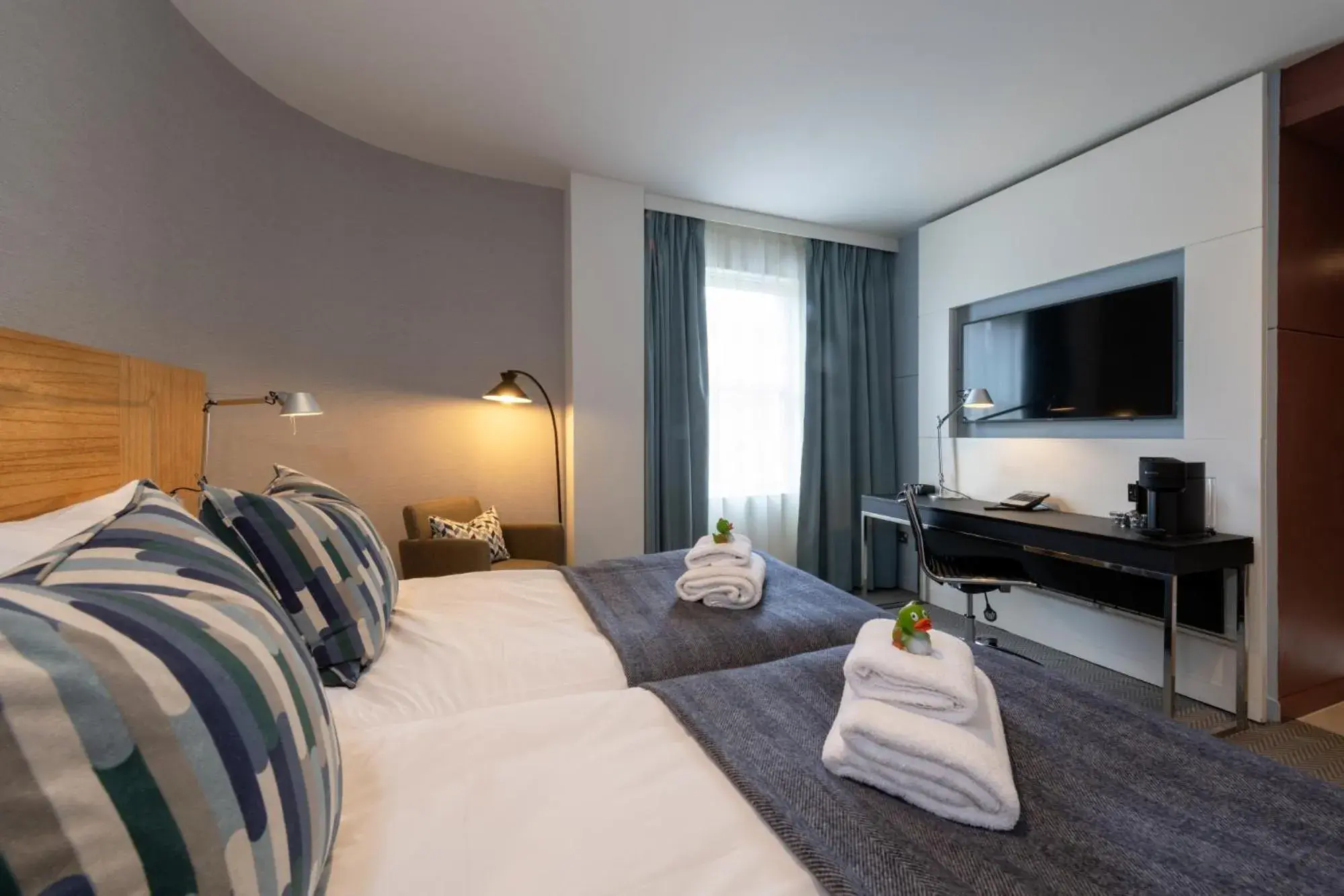 Bed in Apex City of Edinburgh Hotel Bed in Apex City of Edinburgh Hotel