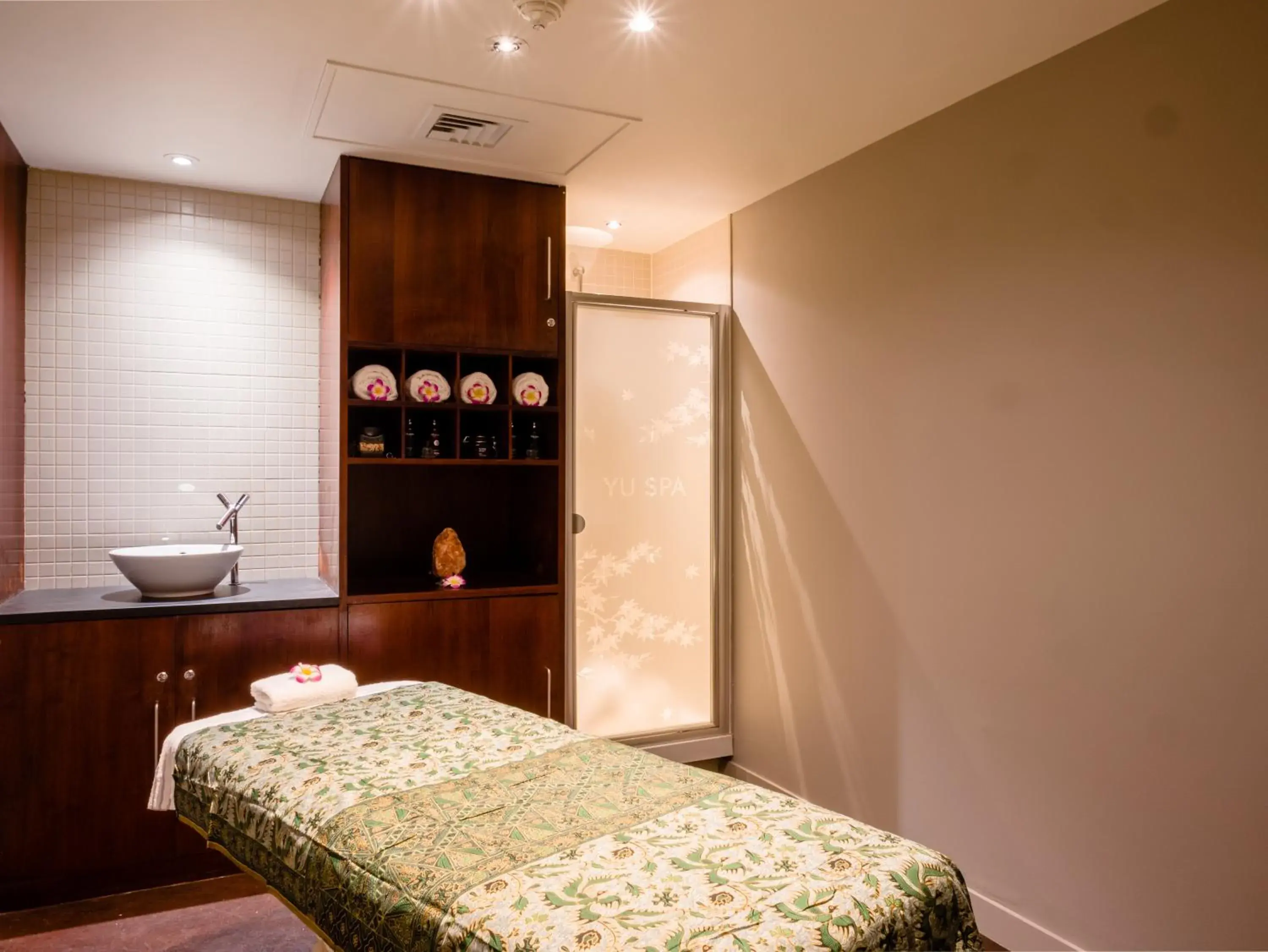 Spa and wellness centre/facilities, Bed in Apex City Quay Hotel & Spa Spa and wellness centre/facilities, Bed in Apex City Quay Hotel & Spa