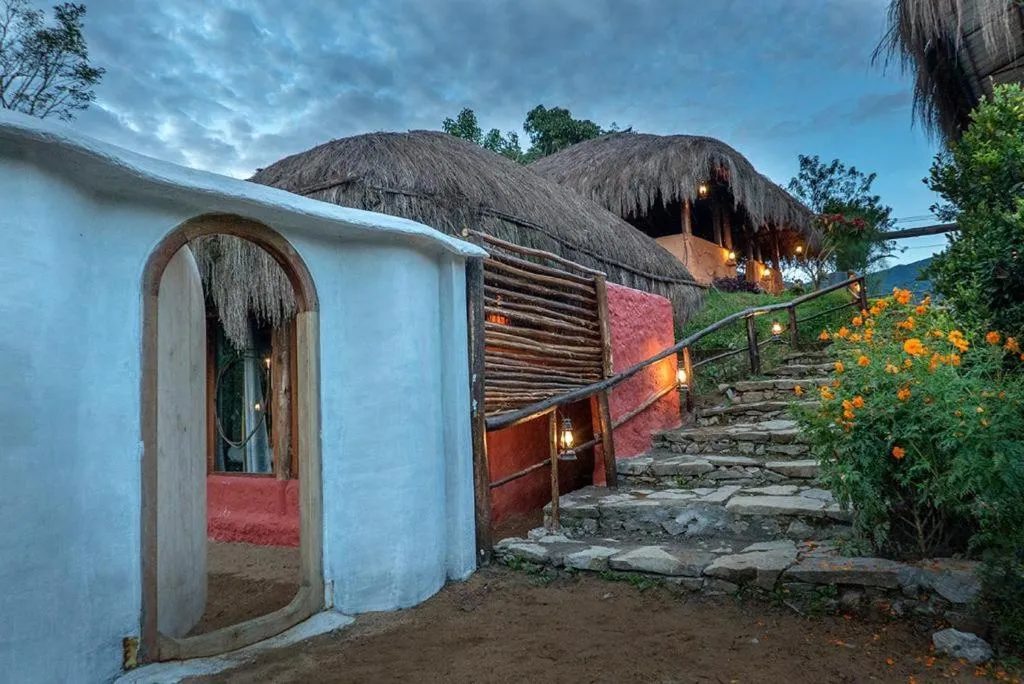 Garden in Deshadan Eco Valley Resort - An Eco friendly Mud House