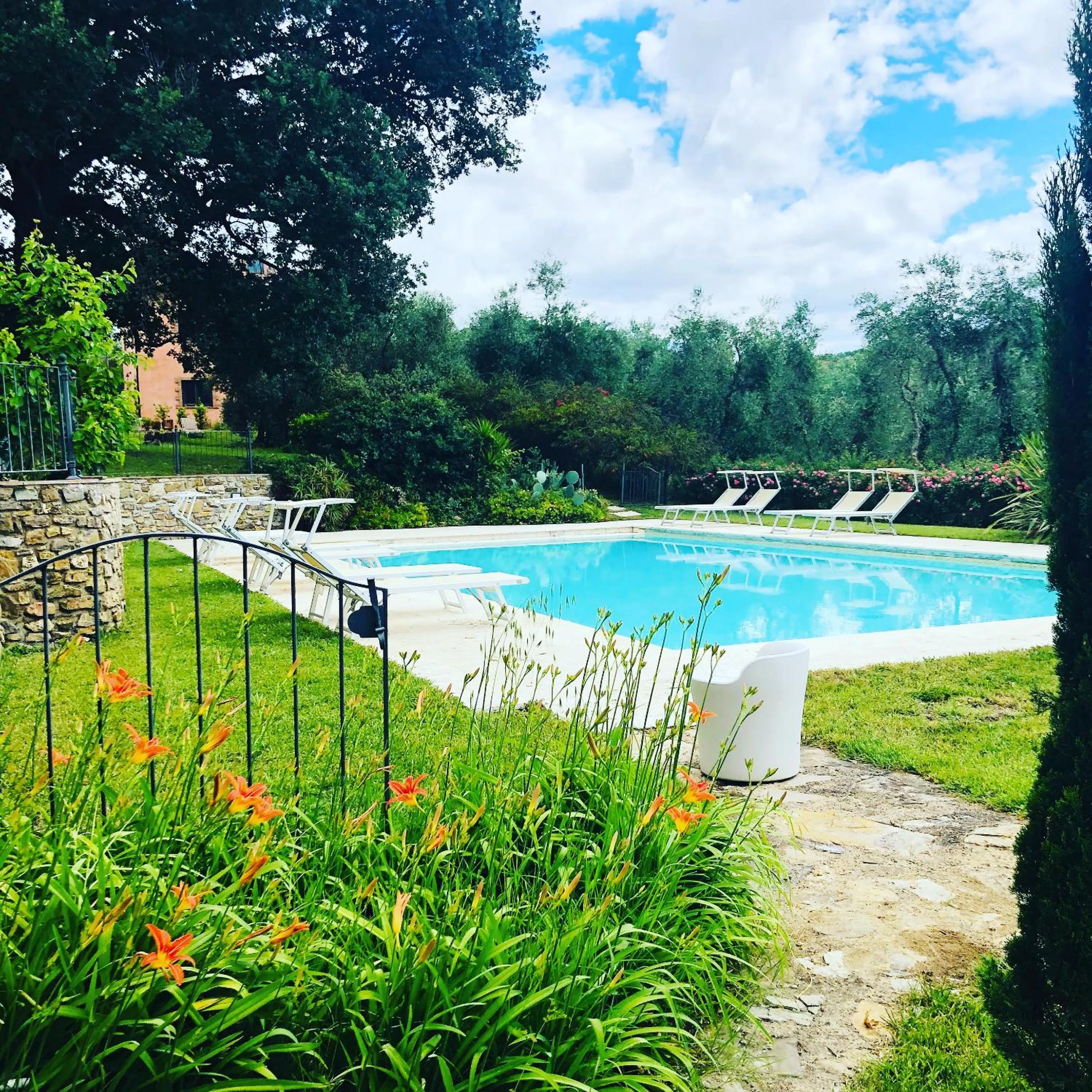 Swimming pool in Relais Ciavatta Country Hotel