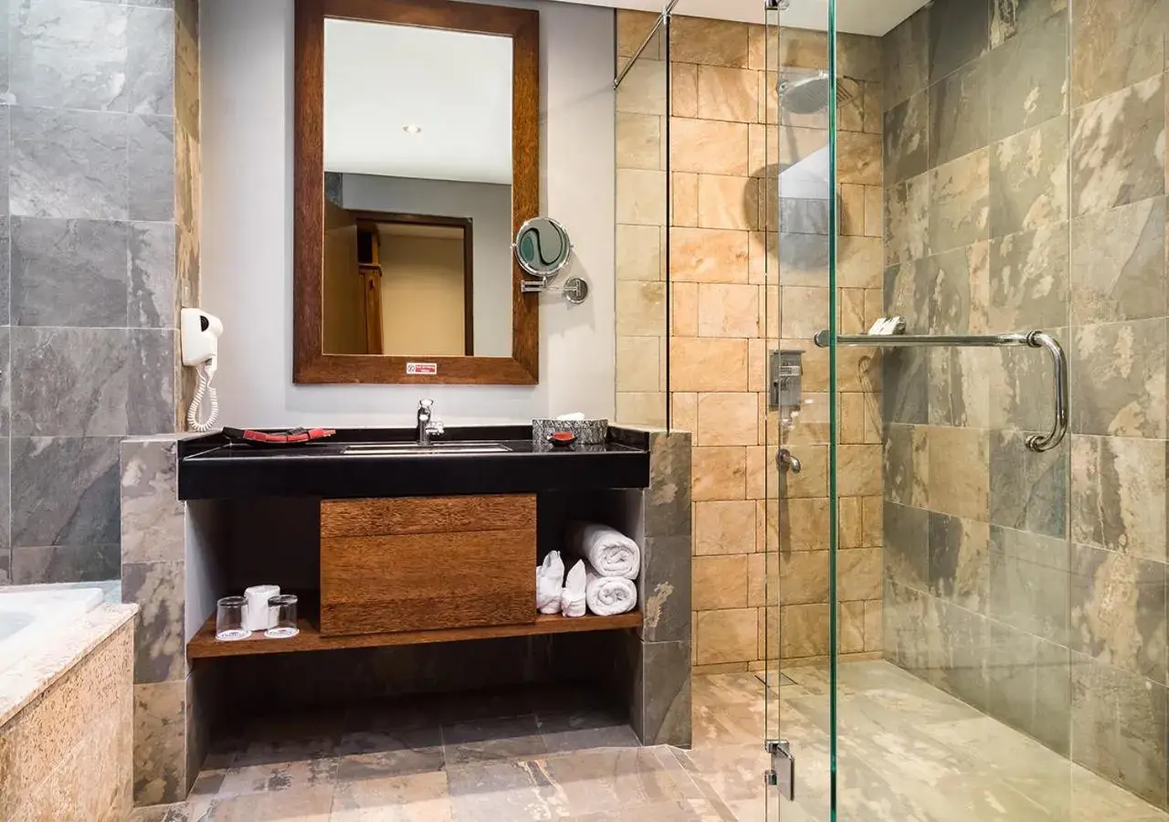 Deluxe Double Room with Bath Tub in Best Western Premier Agung Resort Ubud Deluxe Double Room with Bath Tub in Best Western Premier Agung Resort Ubud