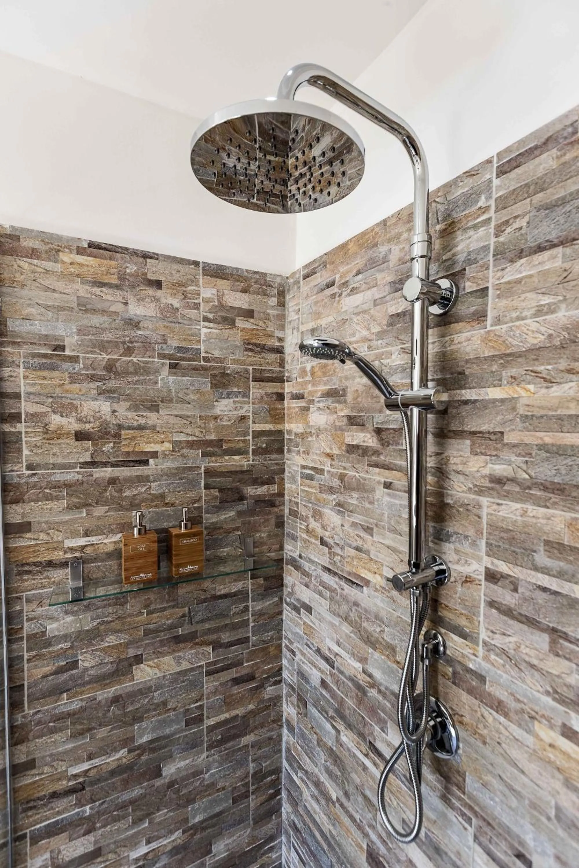 Bathroom in Casa Nostra B&B