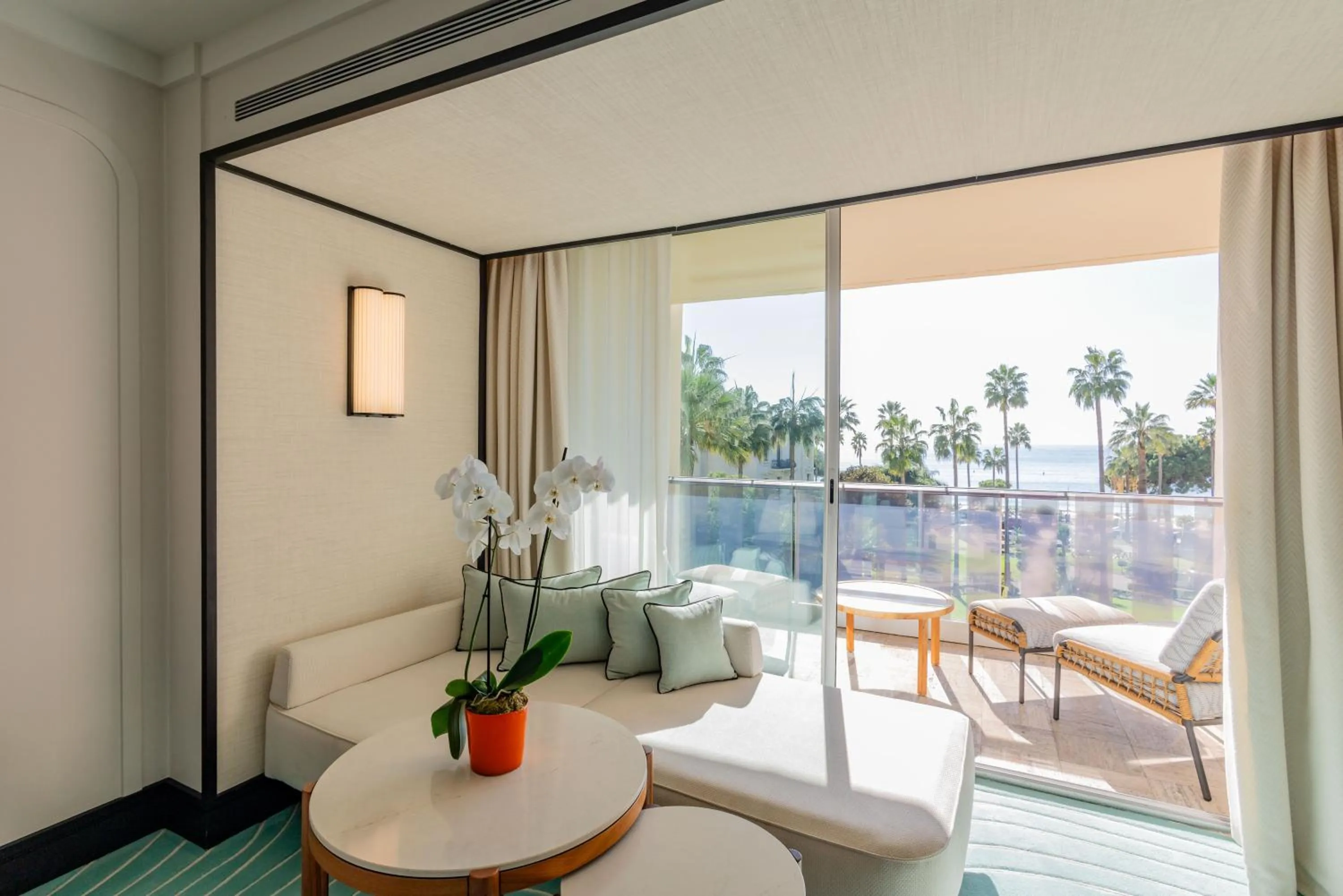 Balcony/Terrace in Mondrian Cannes