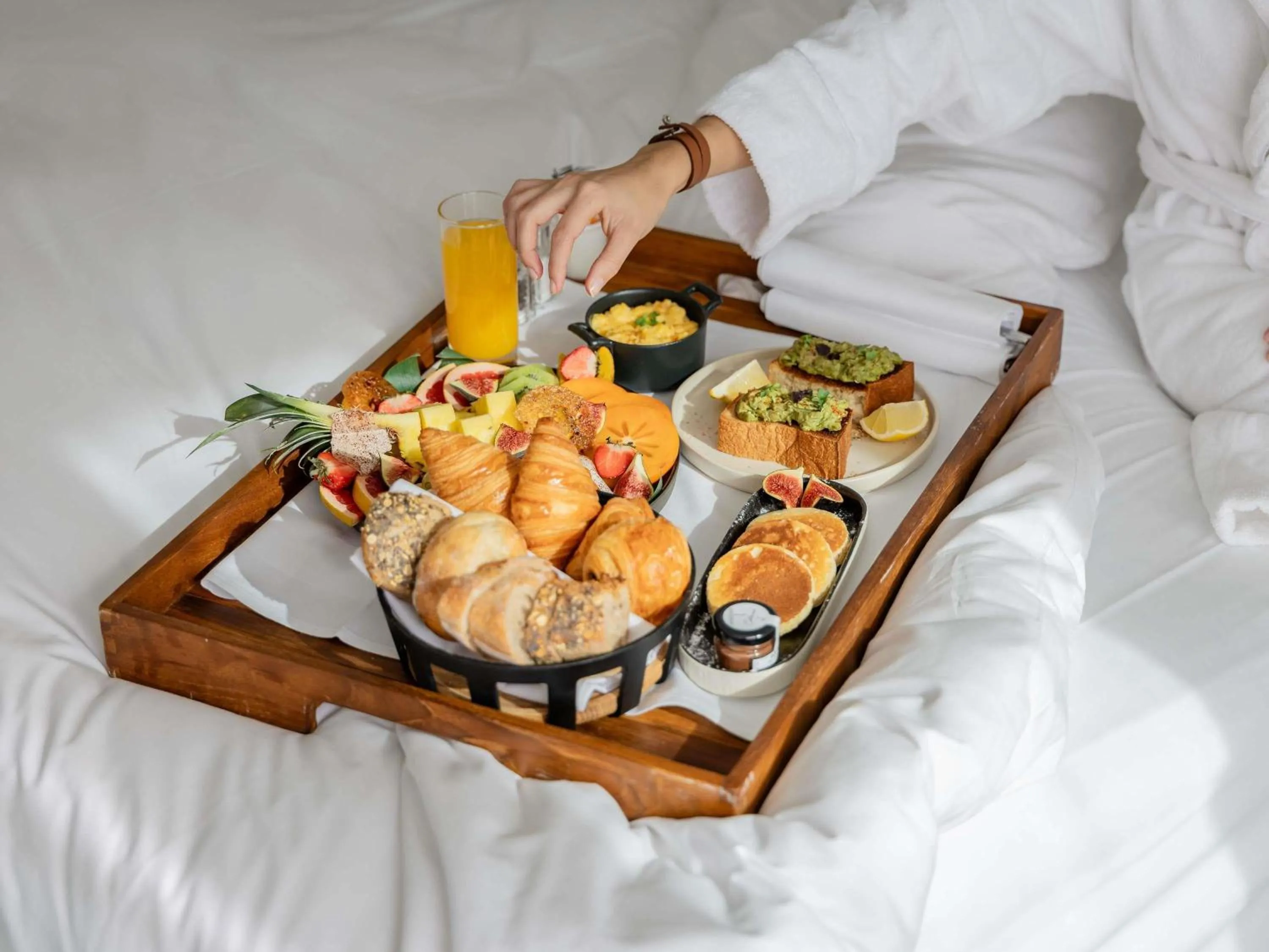 Breakfast, Bed in Mondrian Cannes