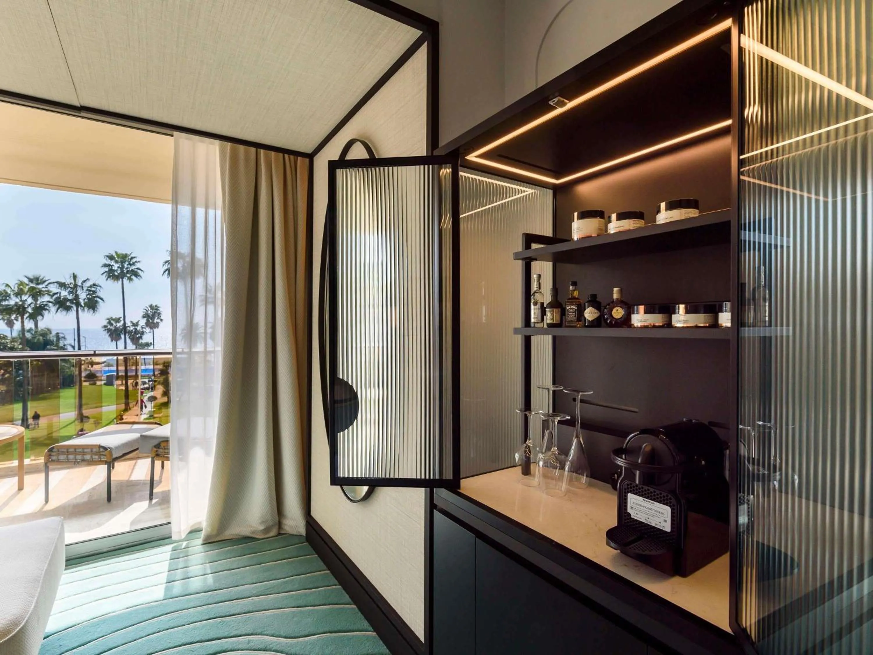 Bedroom in Mondrian Cannes