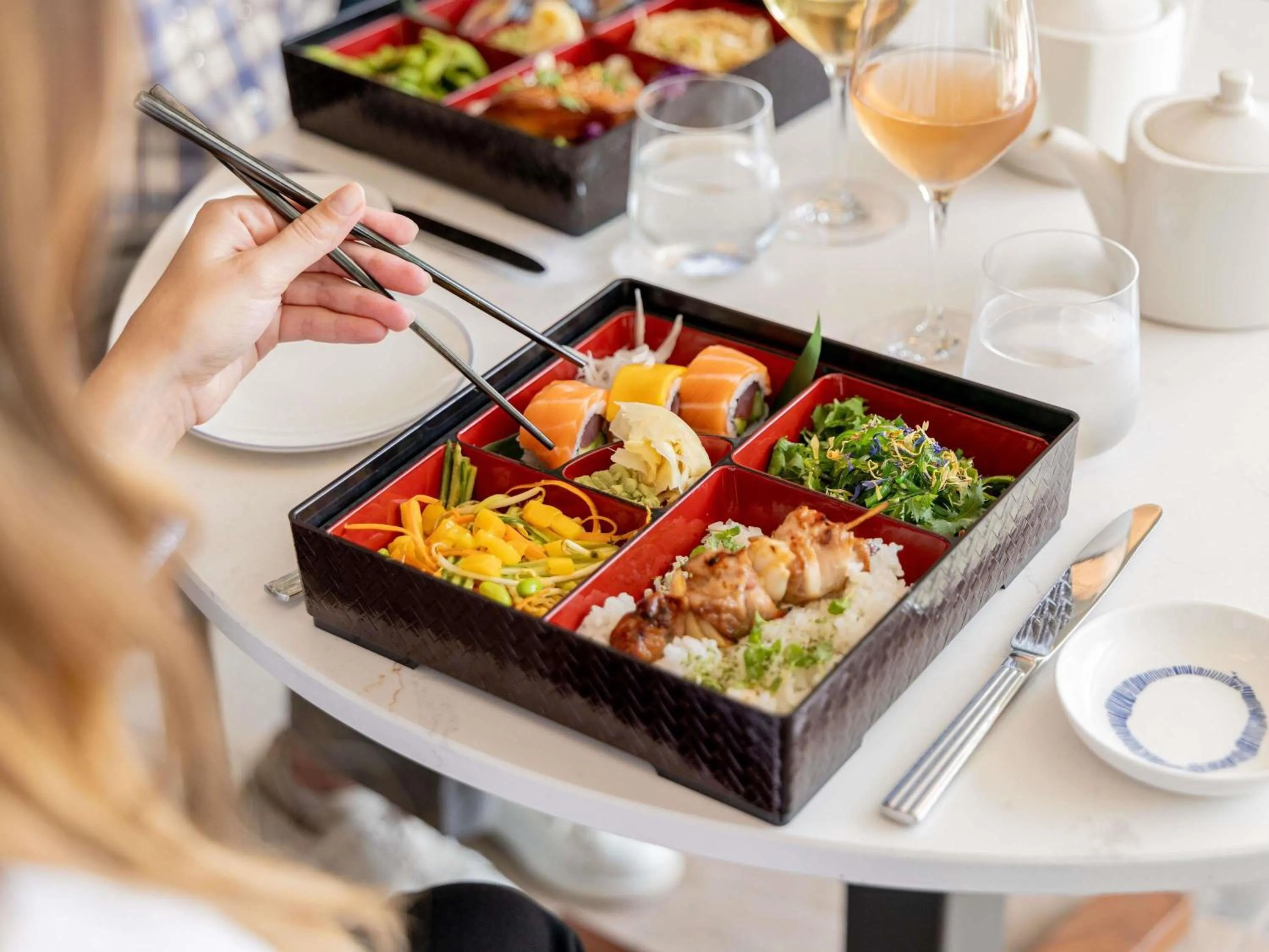 Restaurant/places to eat in Mondrian Cannes