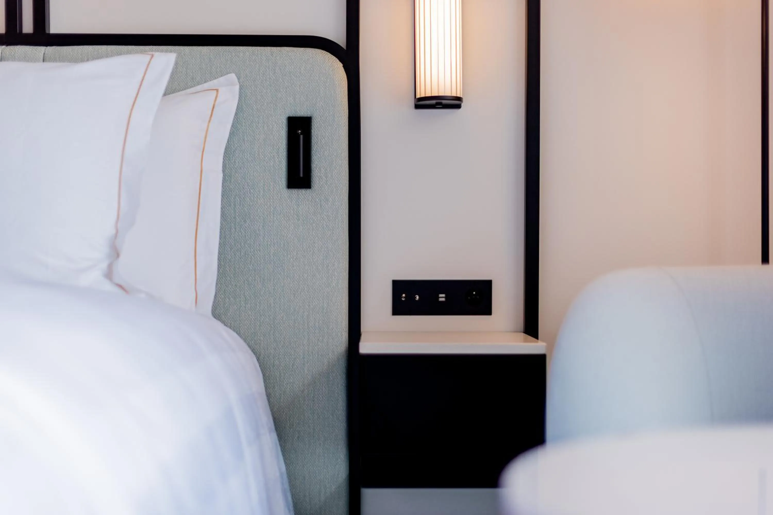 Bedroom, Bed in Mondrian Cannes