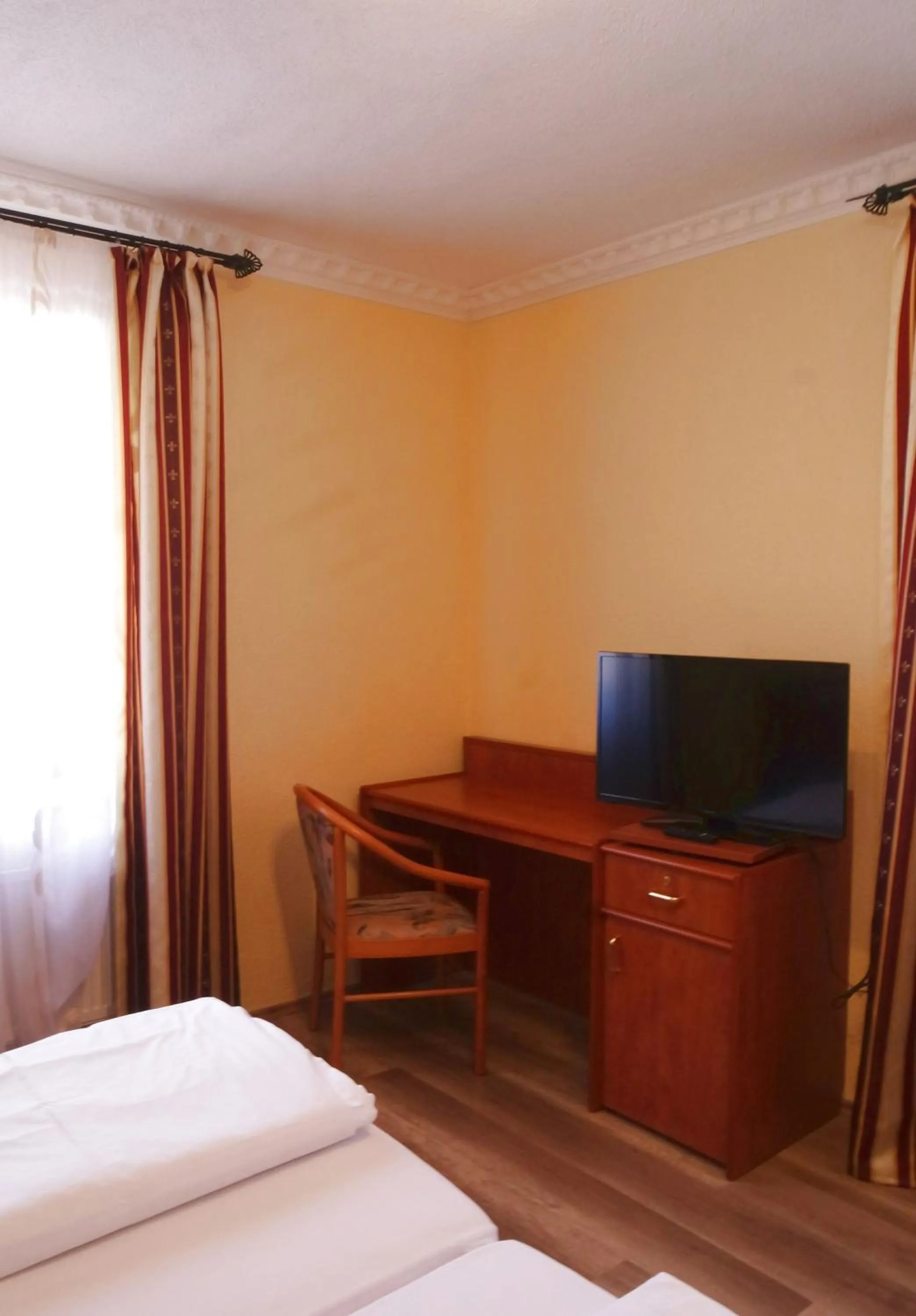 Decorative detail, Bed in Gaststätte Schwenksaal