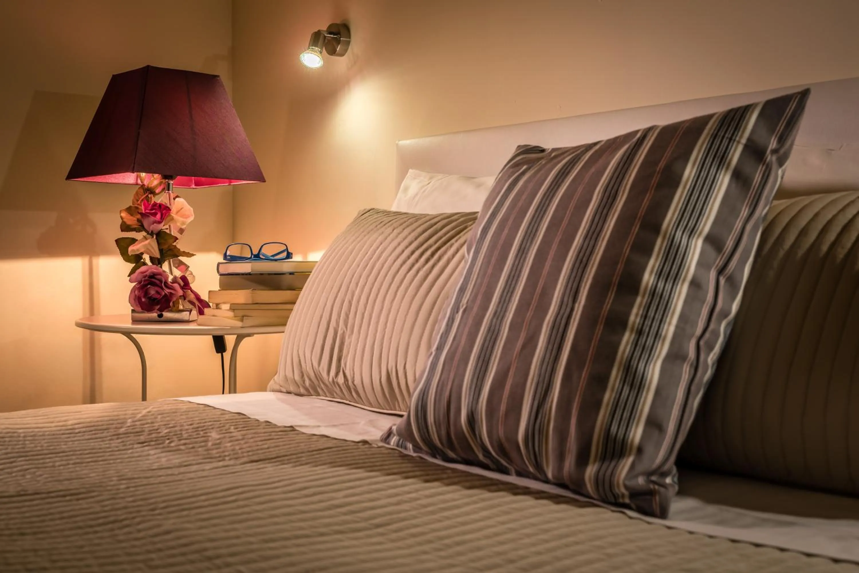 Decorative detail, Bed in Fior di Loto Sweetness