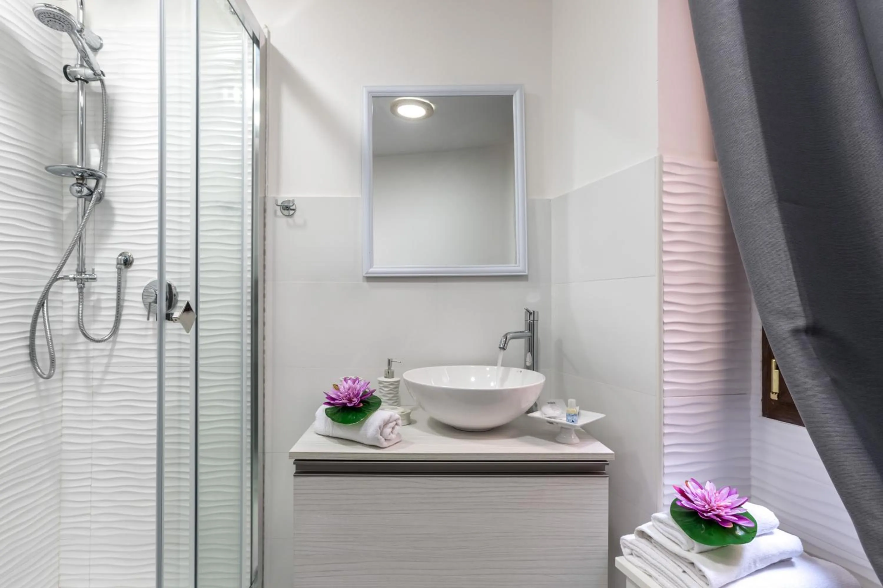 Bathroom in Fior di Loto Sweetness