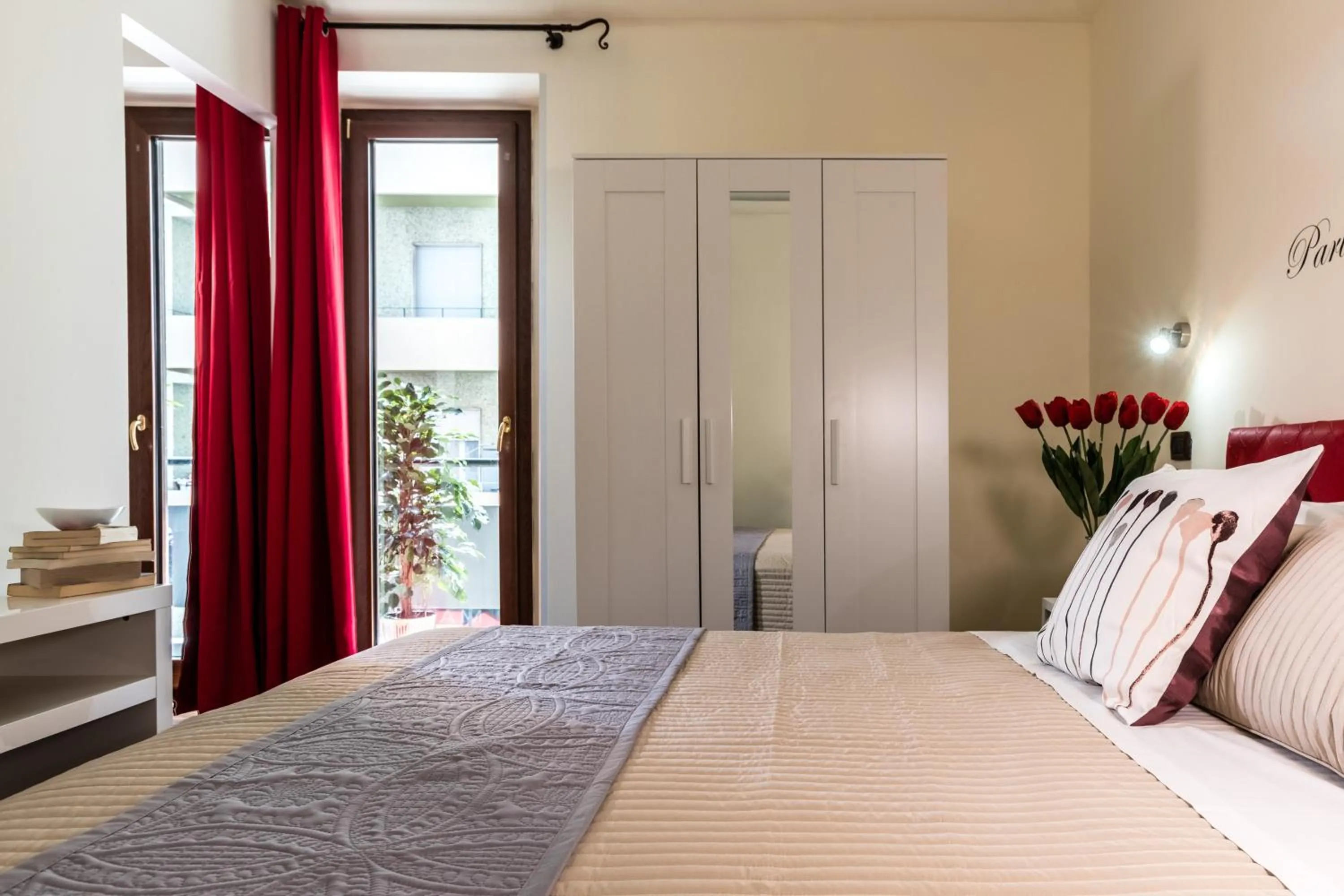 Photo of the whole room, Bed in Fior di Loto Sweetness