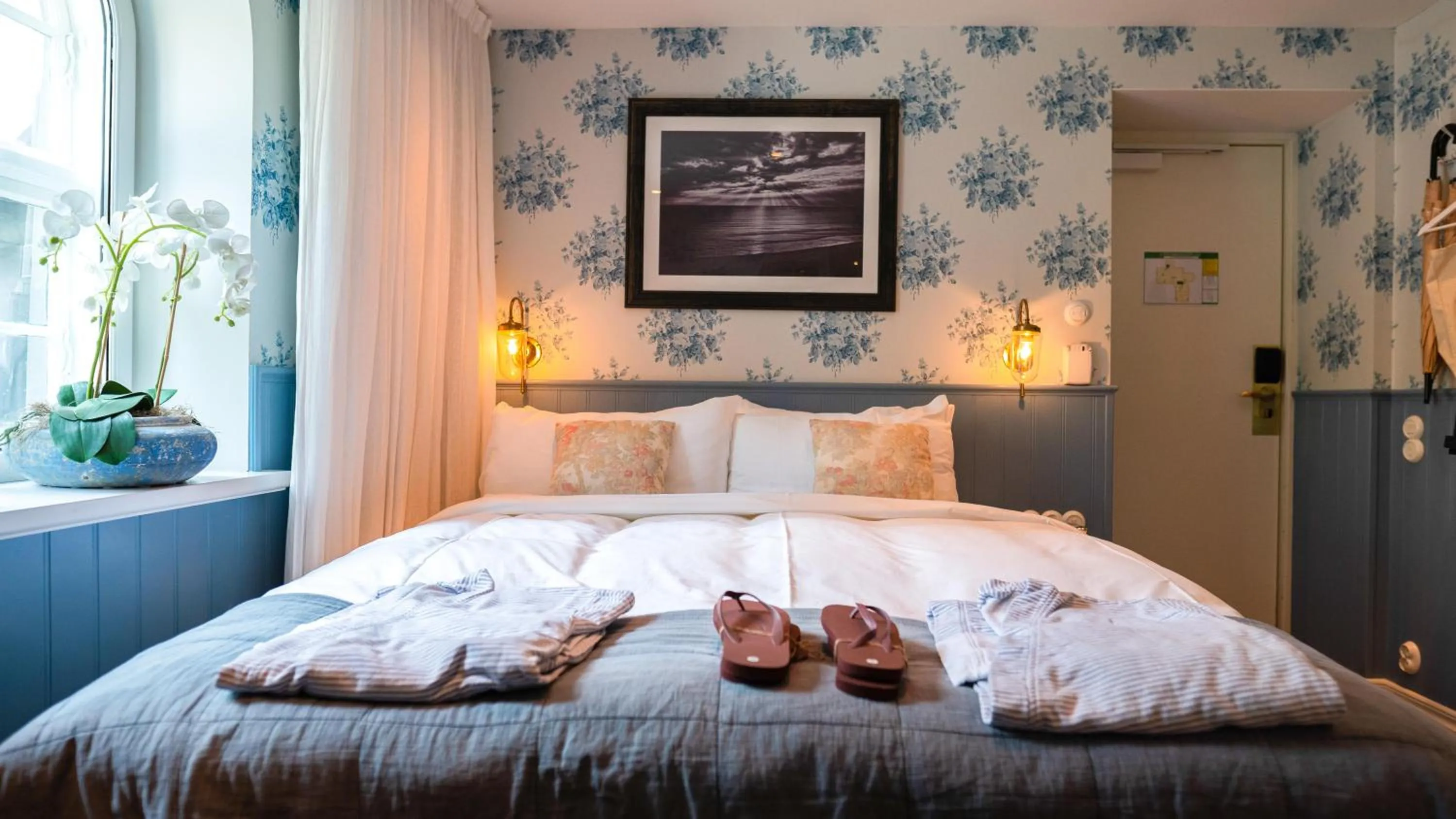 Photo of the whole room, Bed in Villa Strandvägen