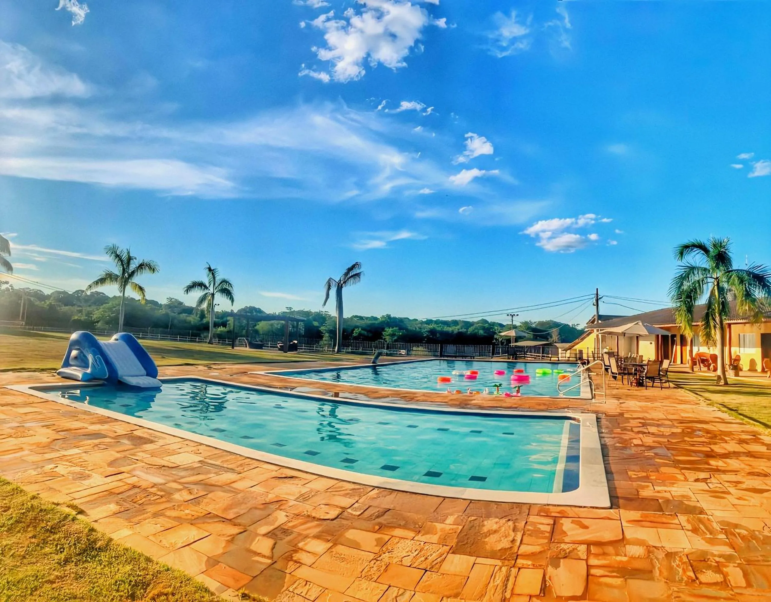 Swimming pool in Pousada Haras Santa Rita