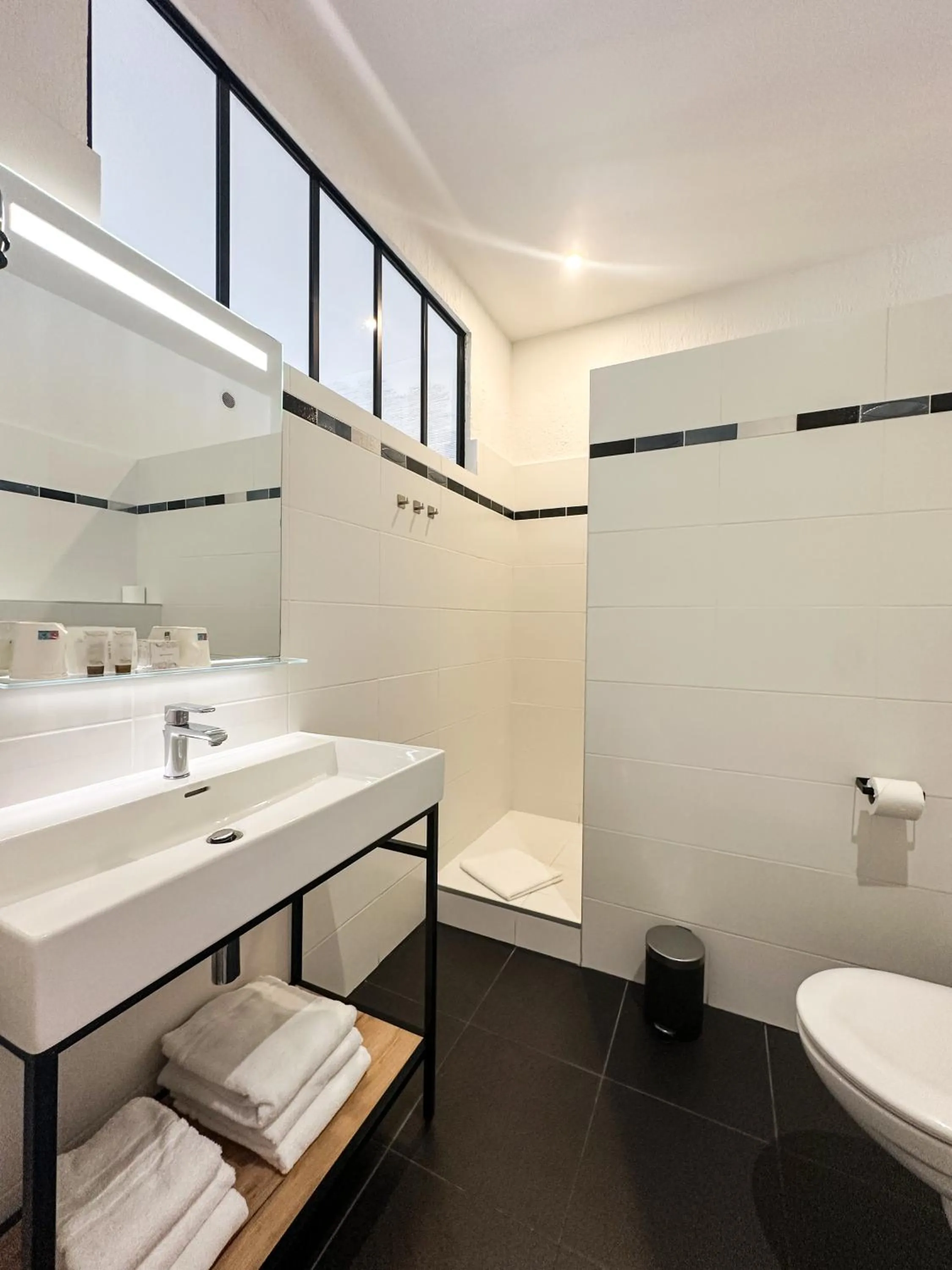 Bathroom in Hotel Les Palmiers