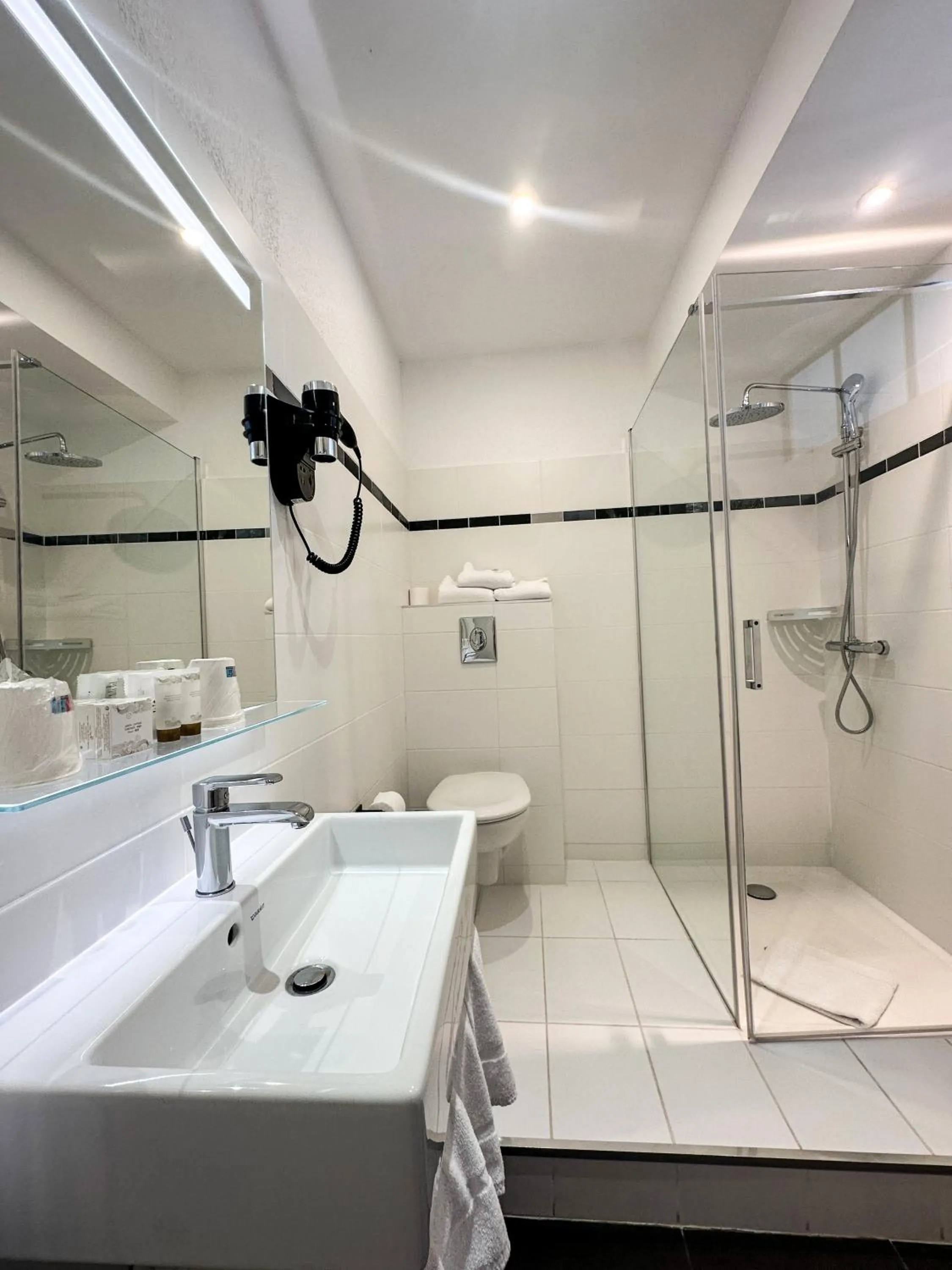 Bathroom in Hotel Les Palmiers