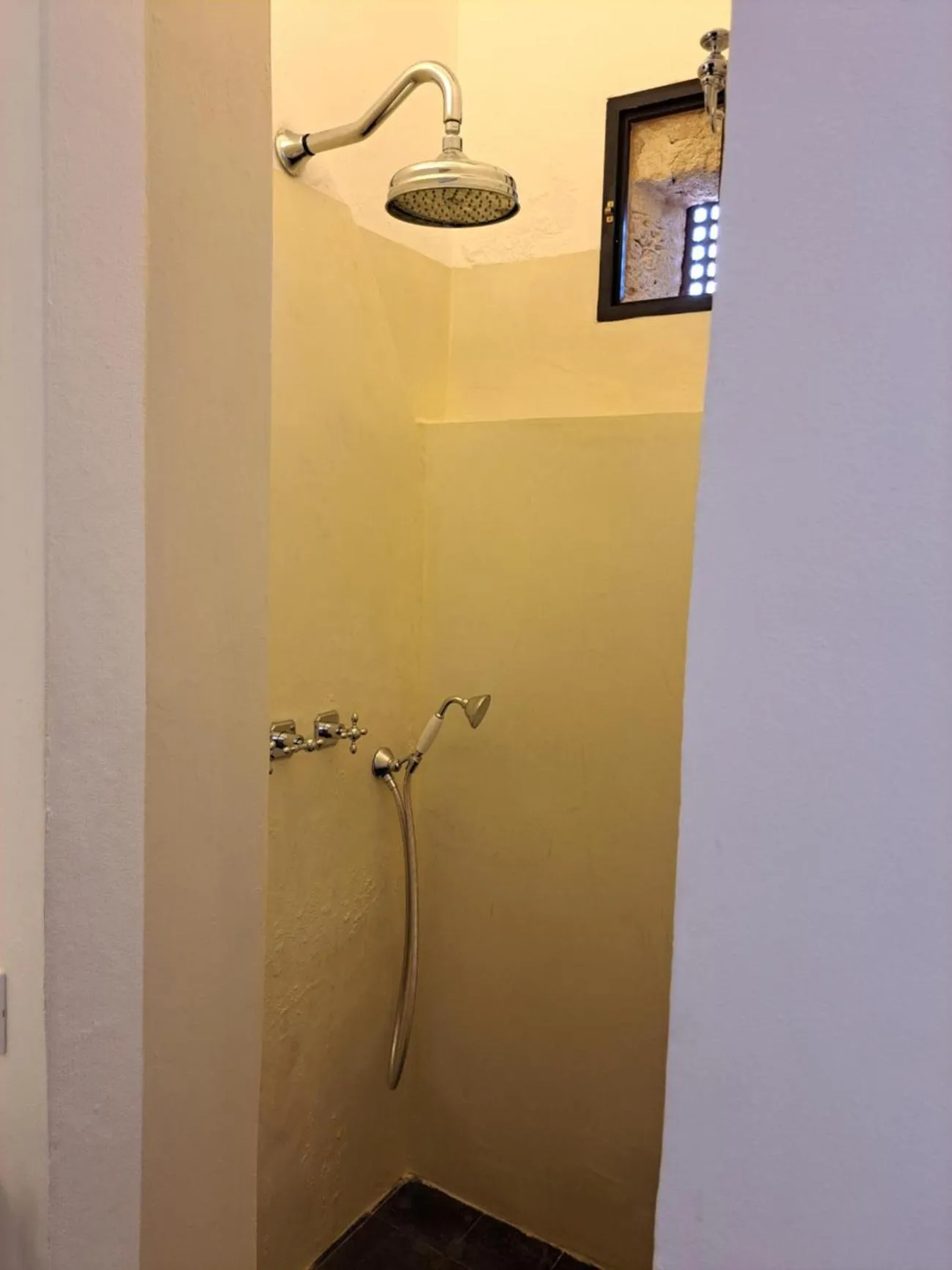 Shower in Il Baglio sull'Acqua