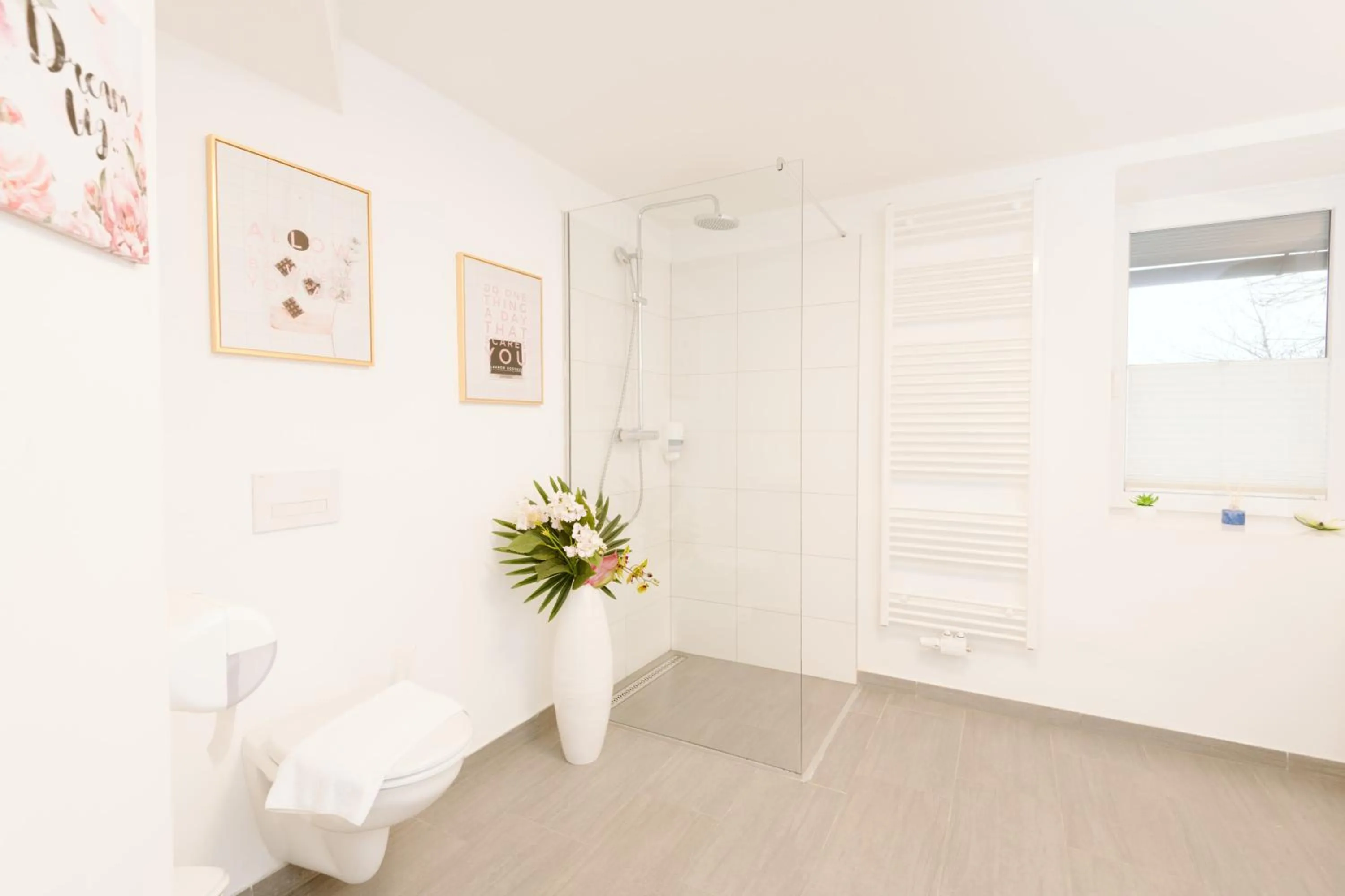 Shower in Velden24 - create your own stay