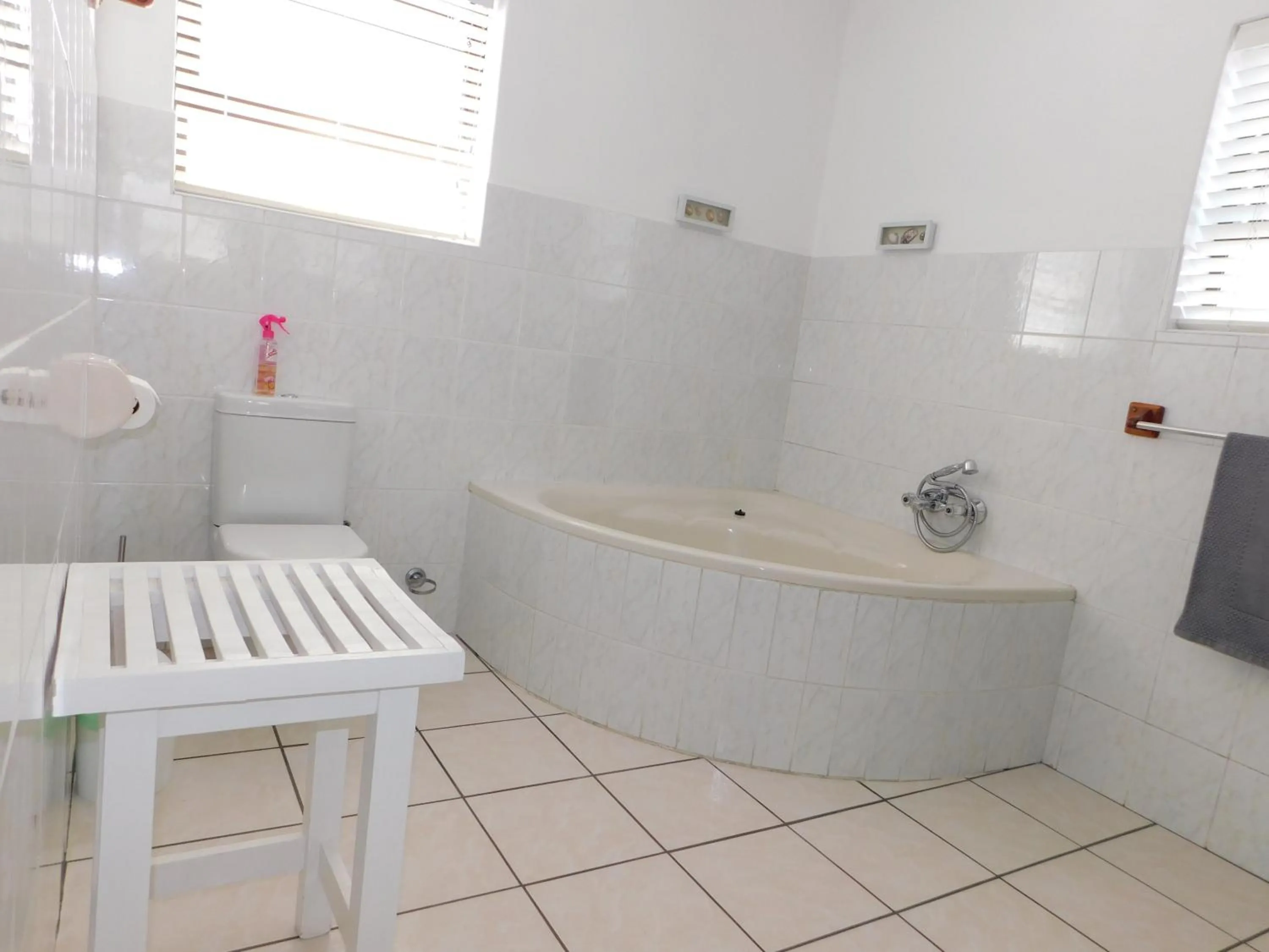Rivertides Self Catering Guest House