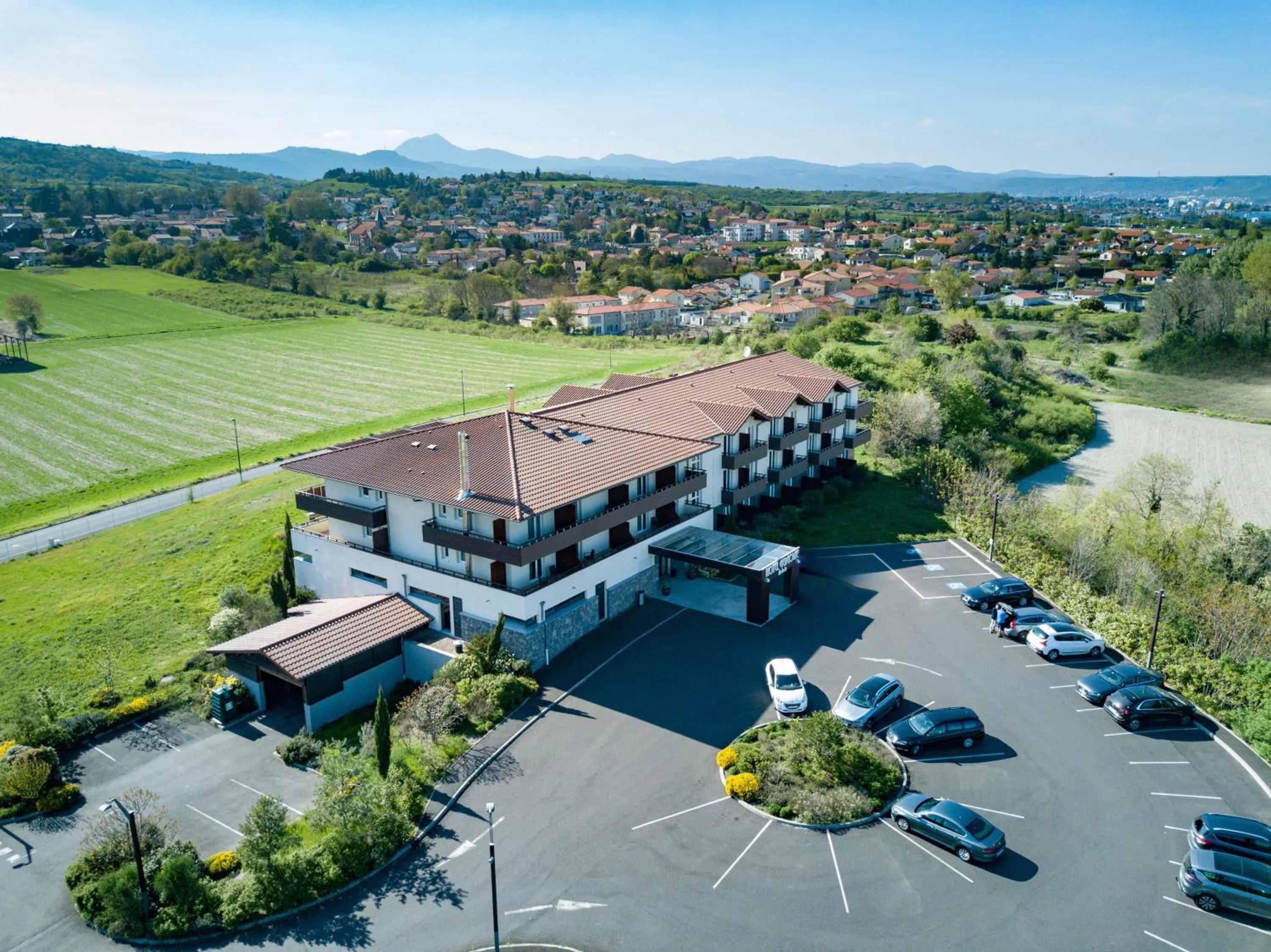 Property building in Best Western Plus Hôtel Gergovie