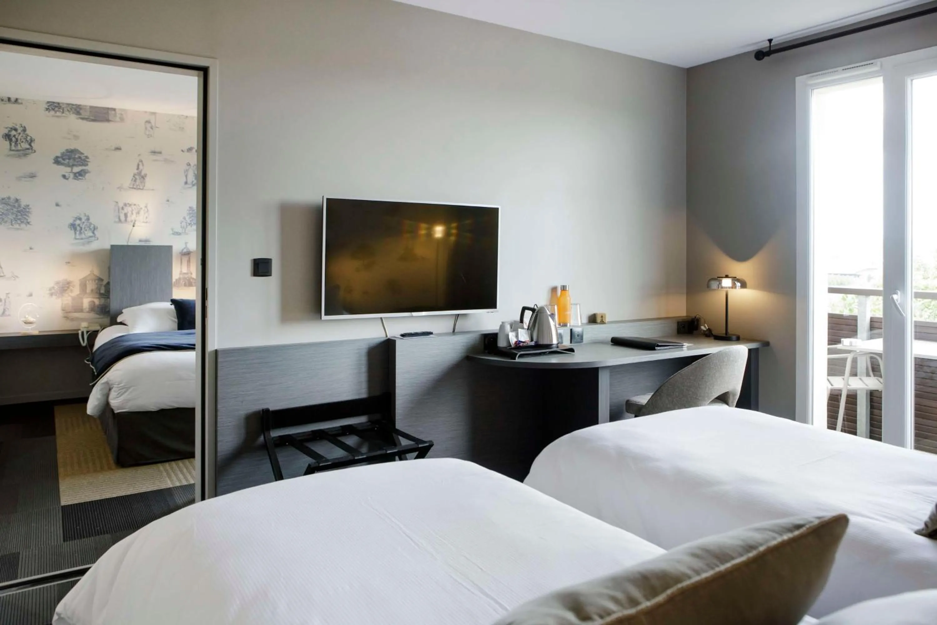 Bedroom, Bed in Best Western Plus Hôtel Gergovie