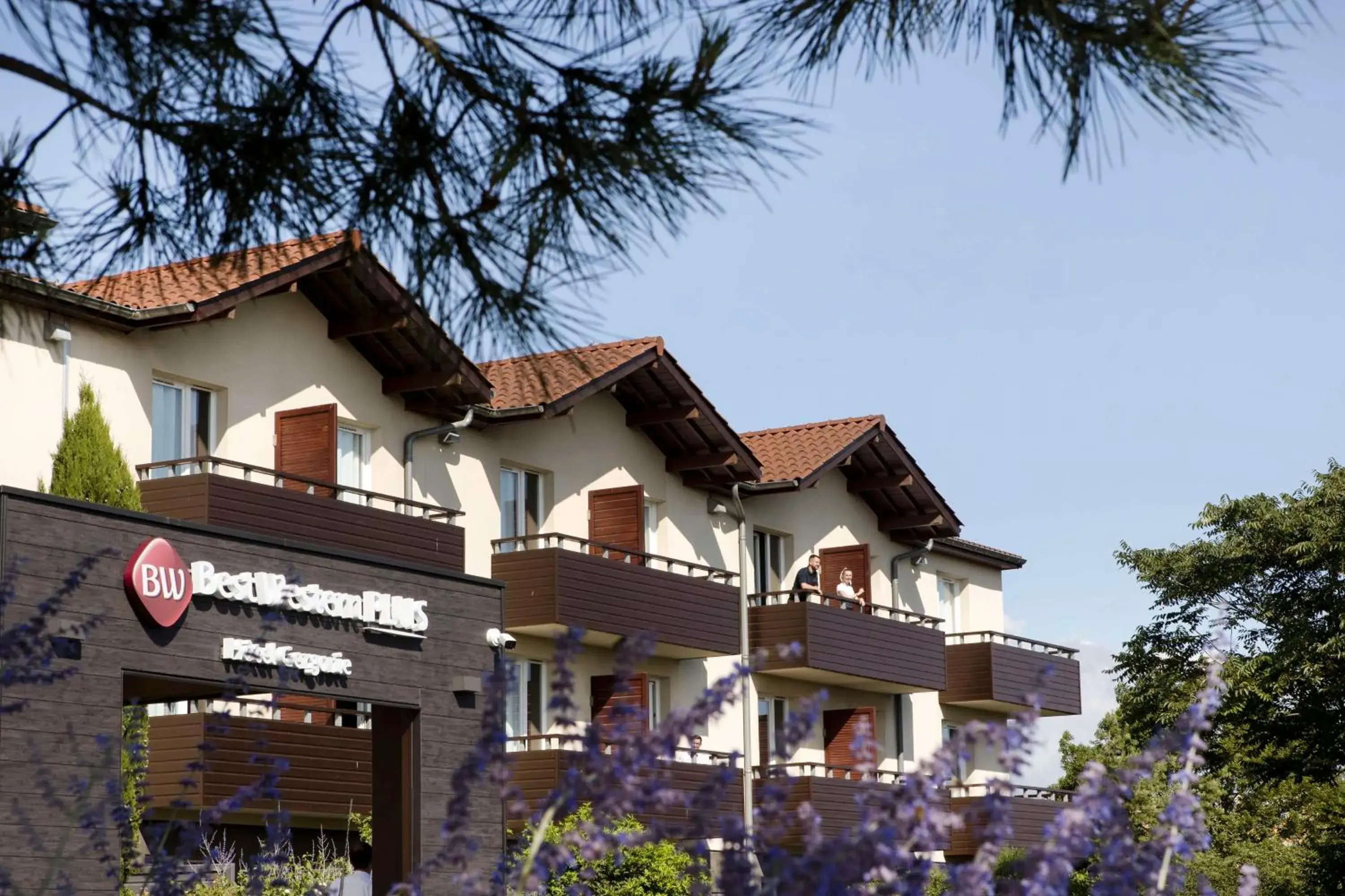 Property building in Best Western Plus Hôtel Gergovie Property building in Best Western Plus Hôtel Gergovie