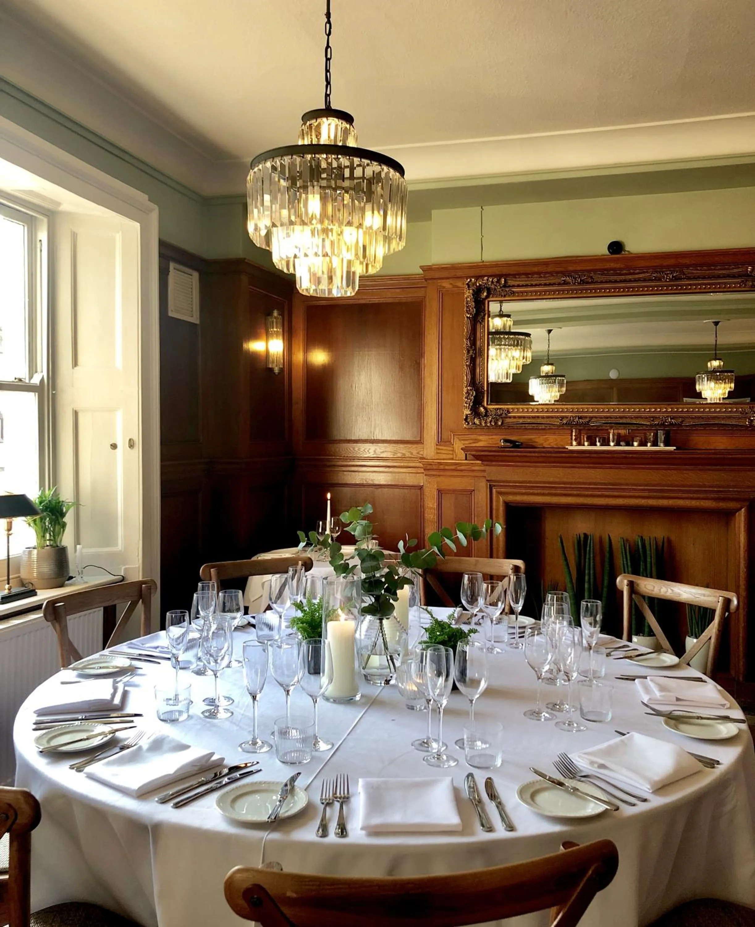 Restaurant/places to eat in The Grosvenor Stockbridge