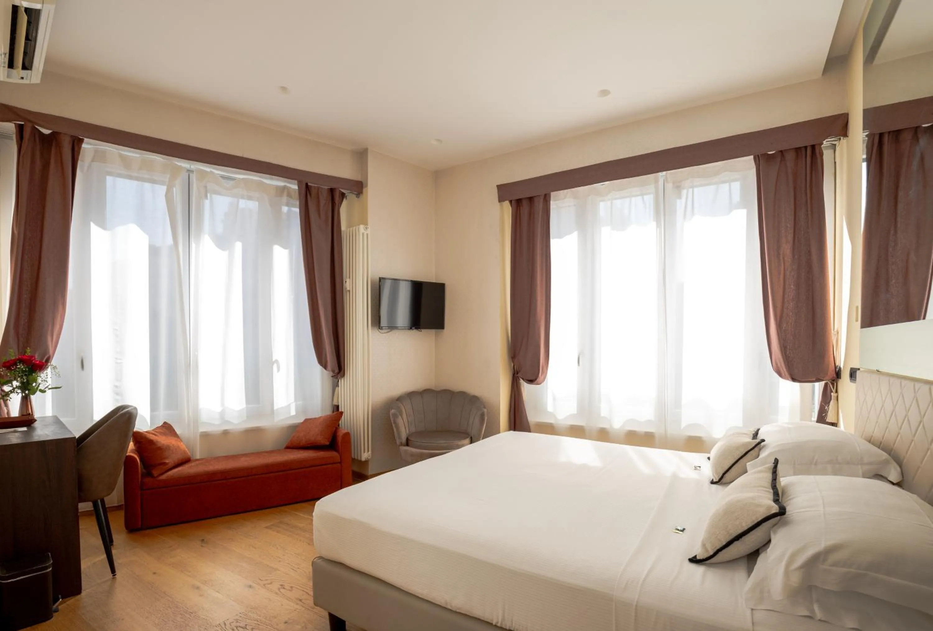 Bed in AH - Fashion District