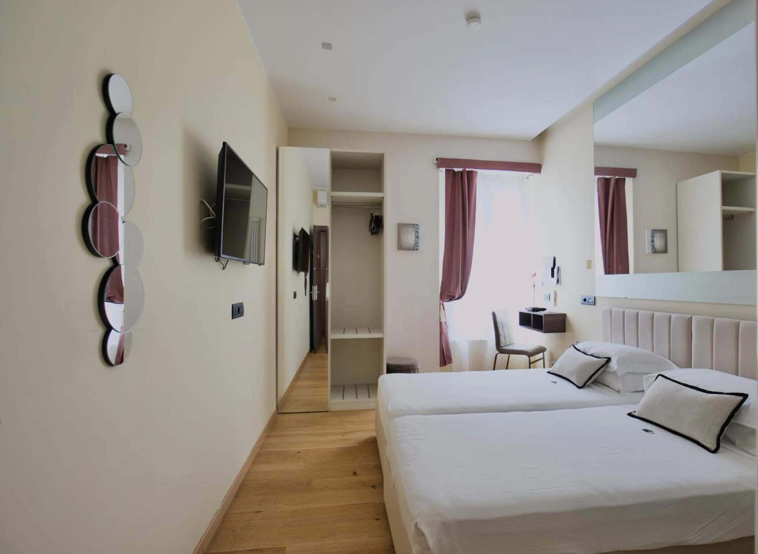 TV and multimedia, Bed in AH - Fashion District