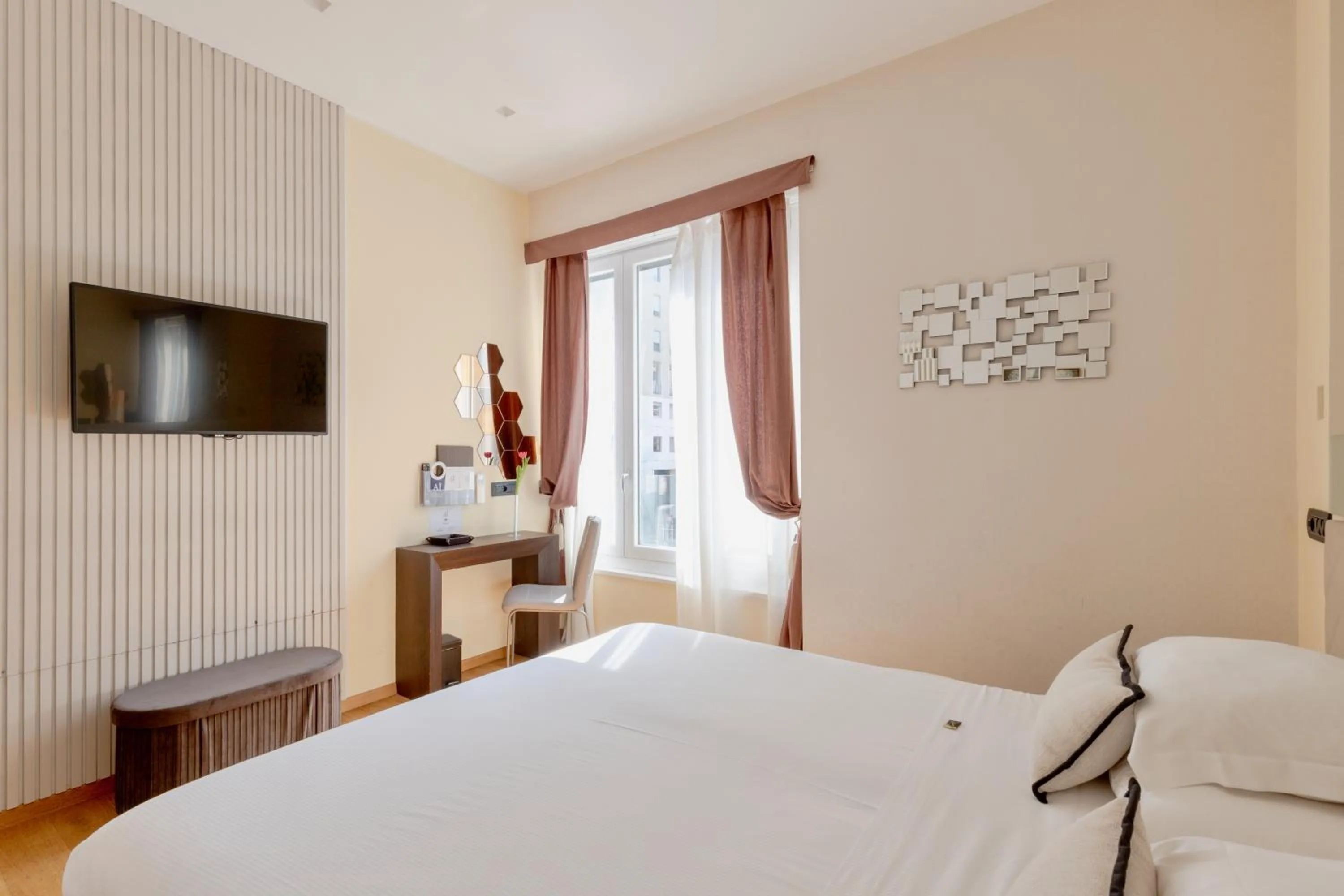 TV and multimedia, Bed in AH - Fashion District