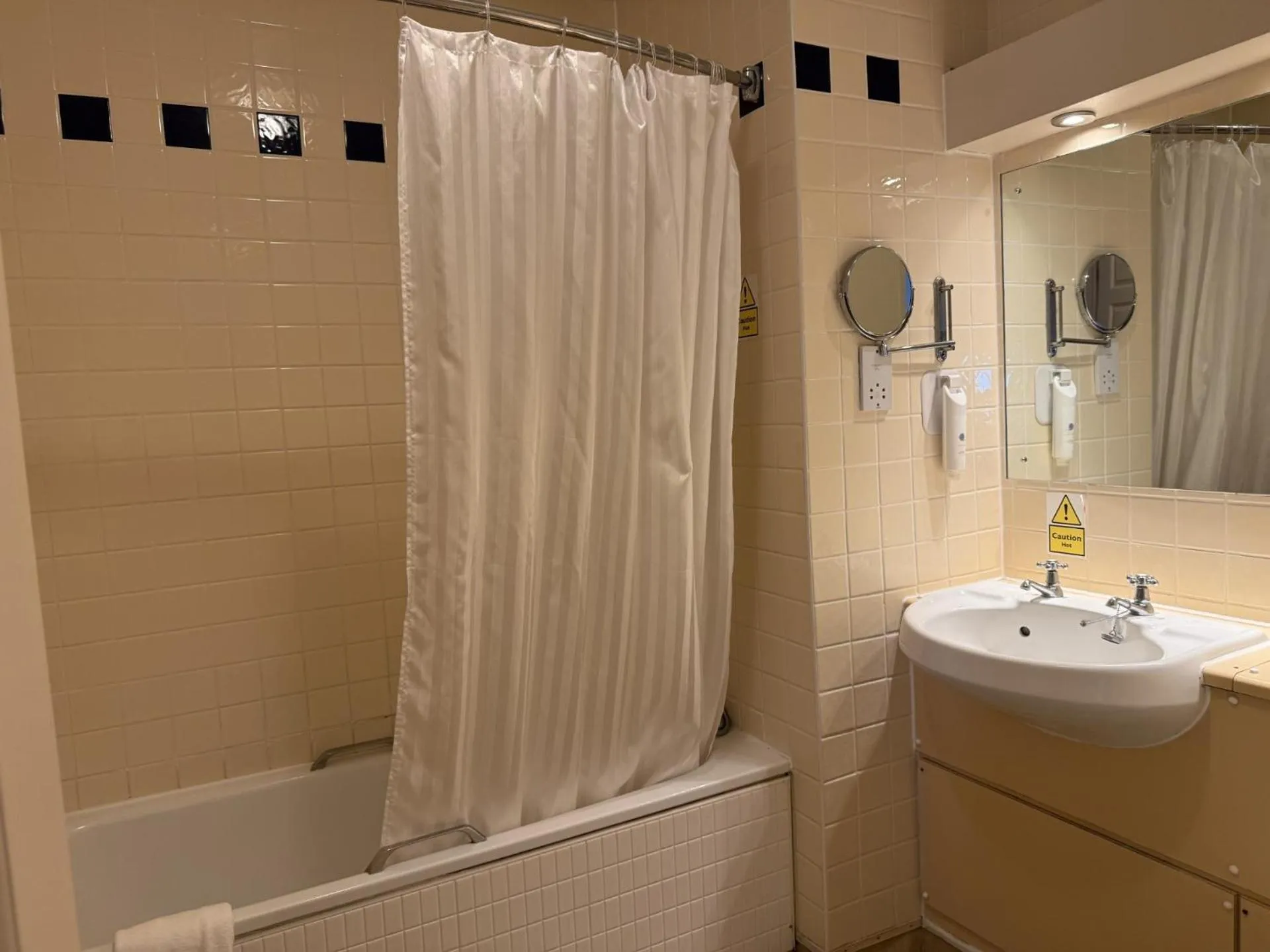 Bathroom in Red Lion Hotel by Greene King Inns