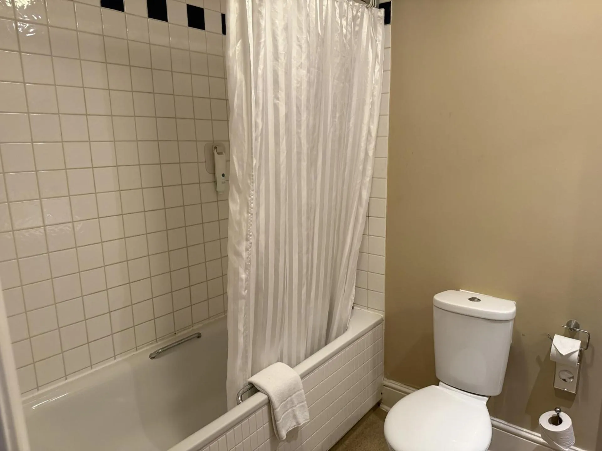 Bathroom in Red Lion Hotel by Greene King Inns