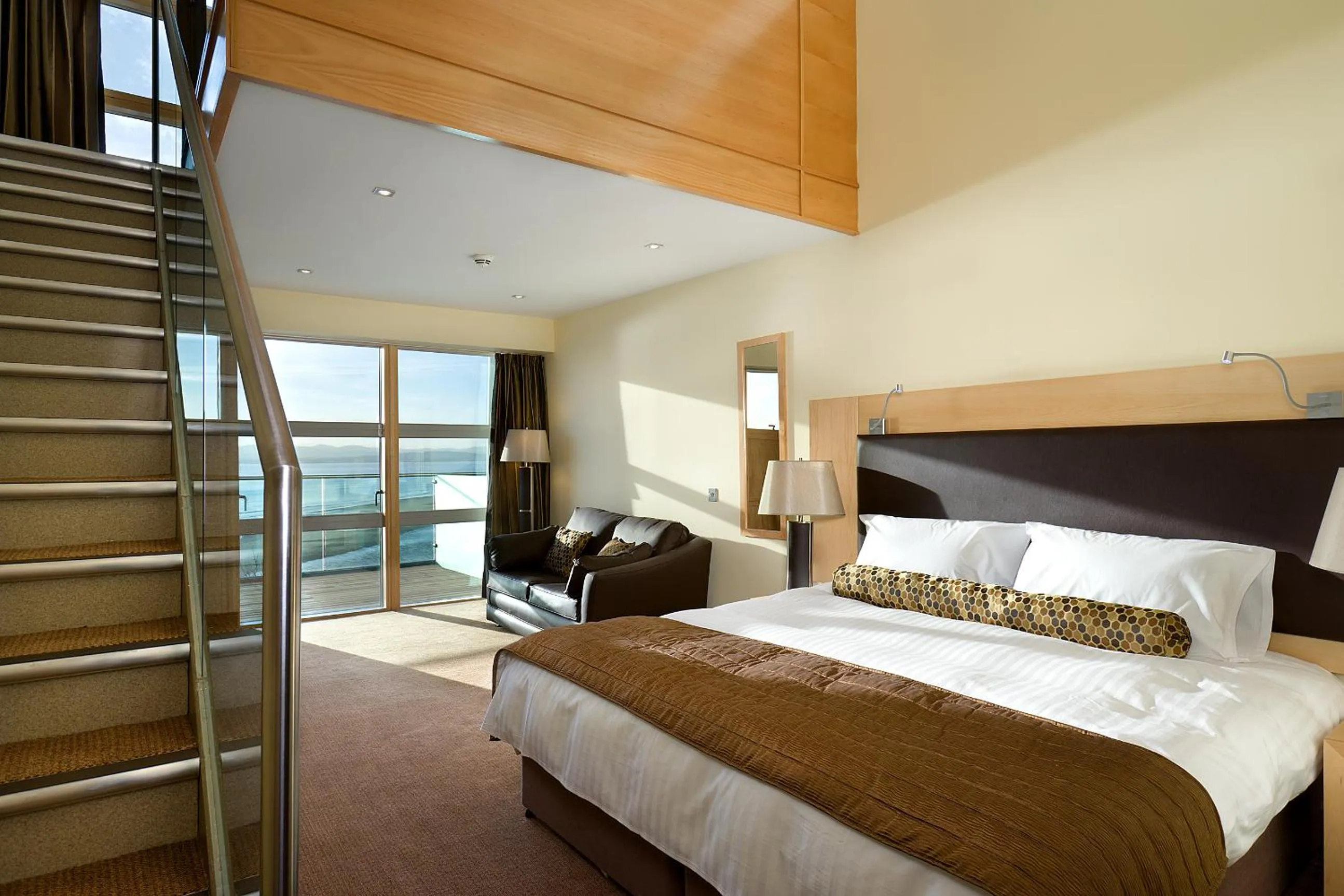 City view, Bed in The Bay Hotel