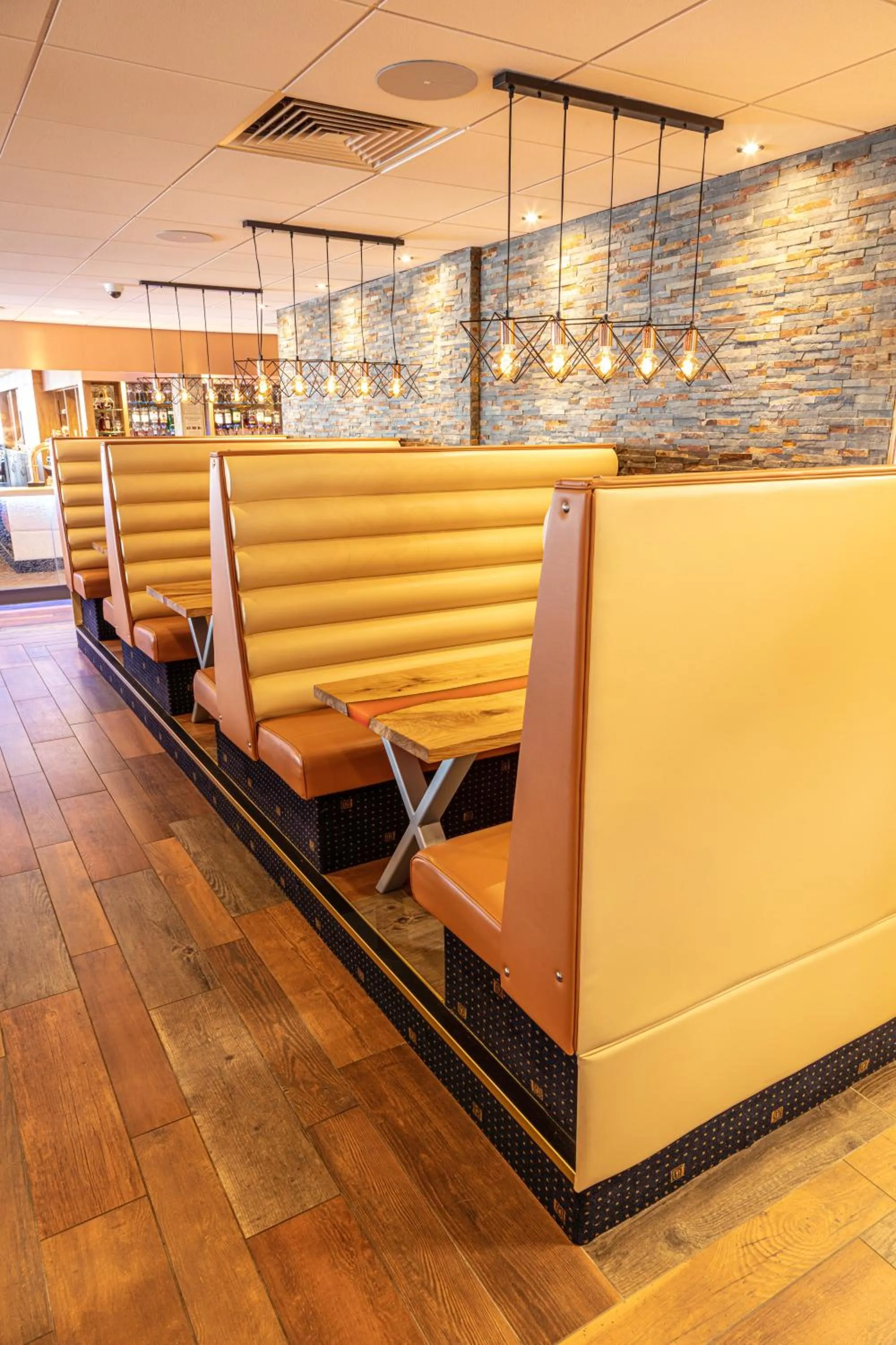 Restaurant/places to eat in The Bay Hotel