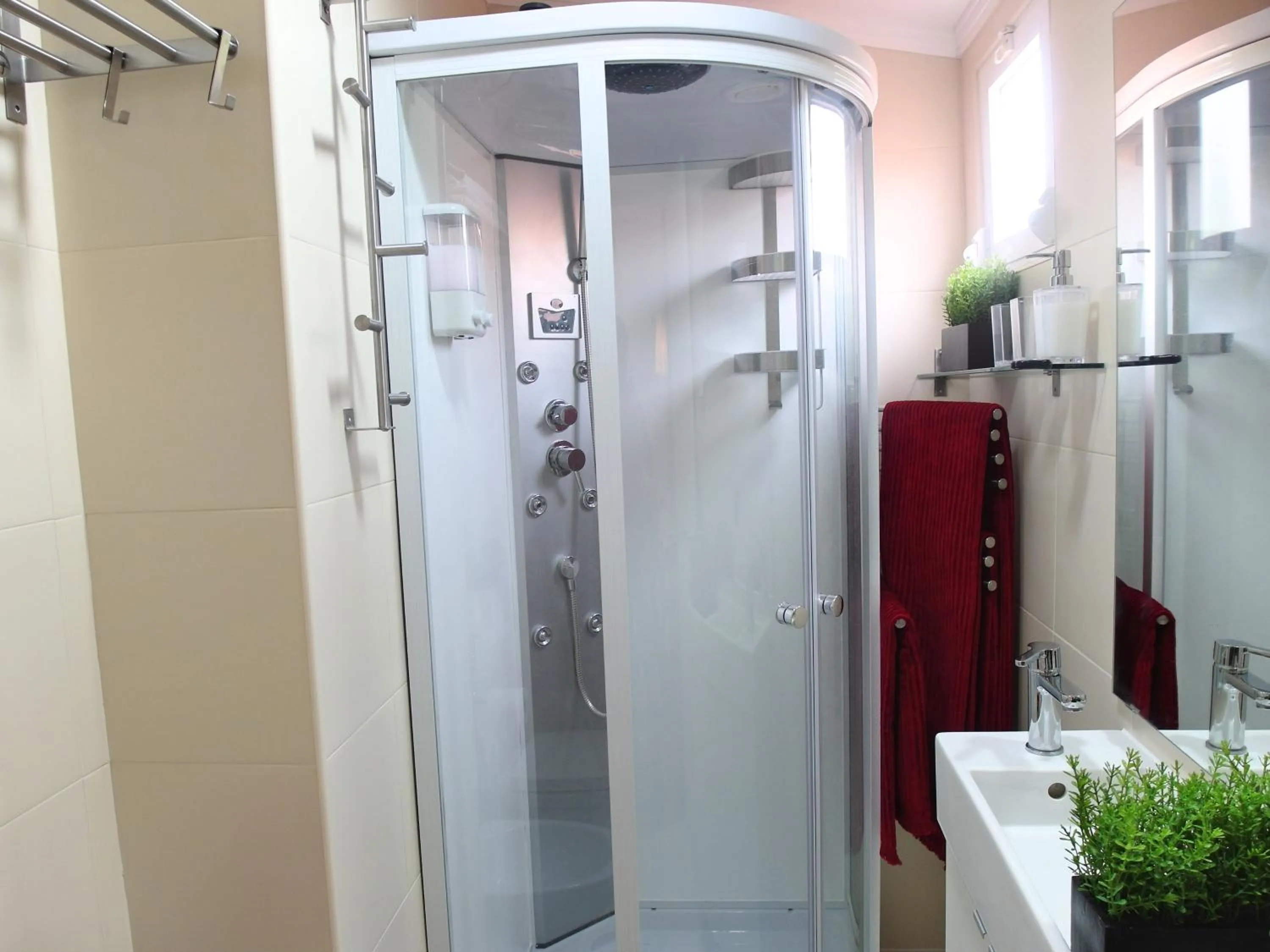 Bathroom in SantoSweethome 1