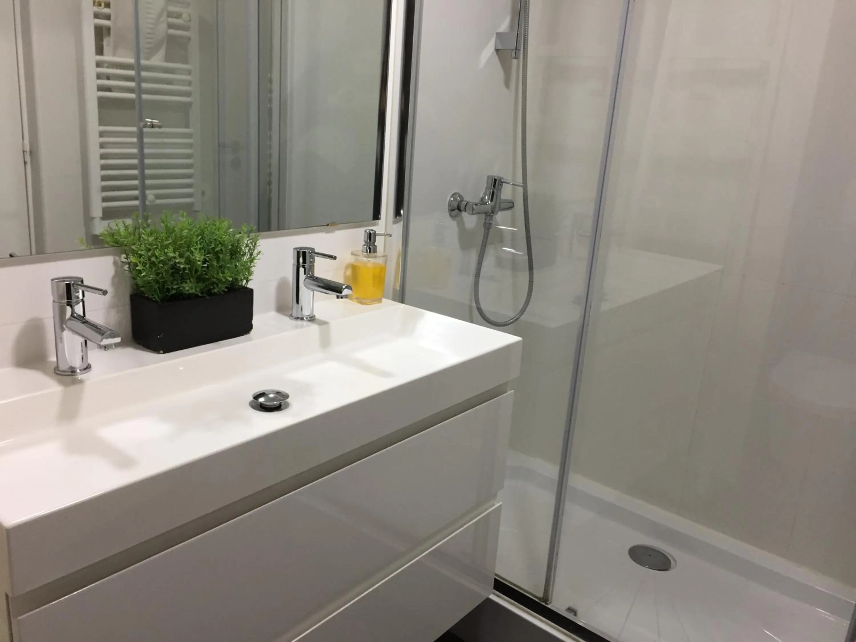 Bathroom in SantoSweethome 1