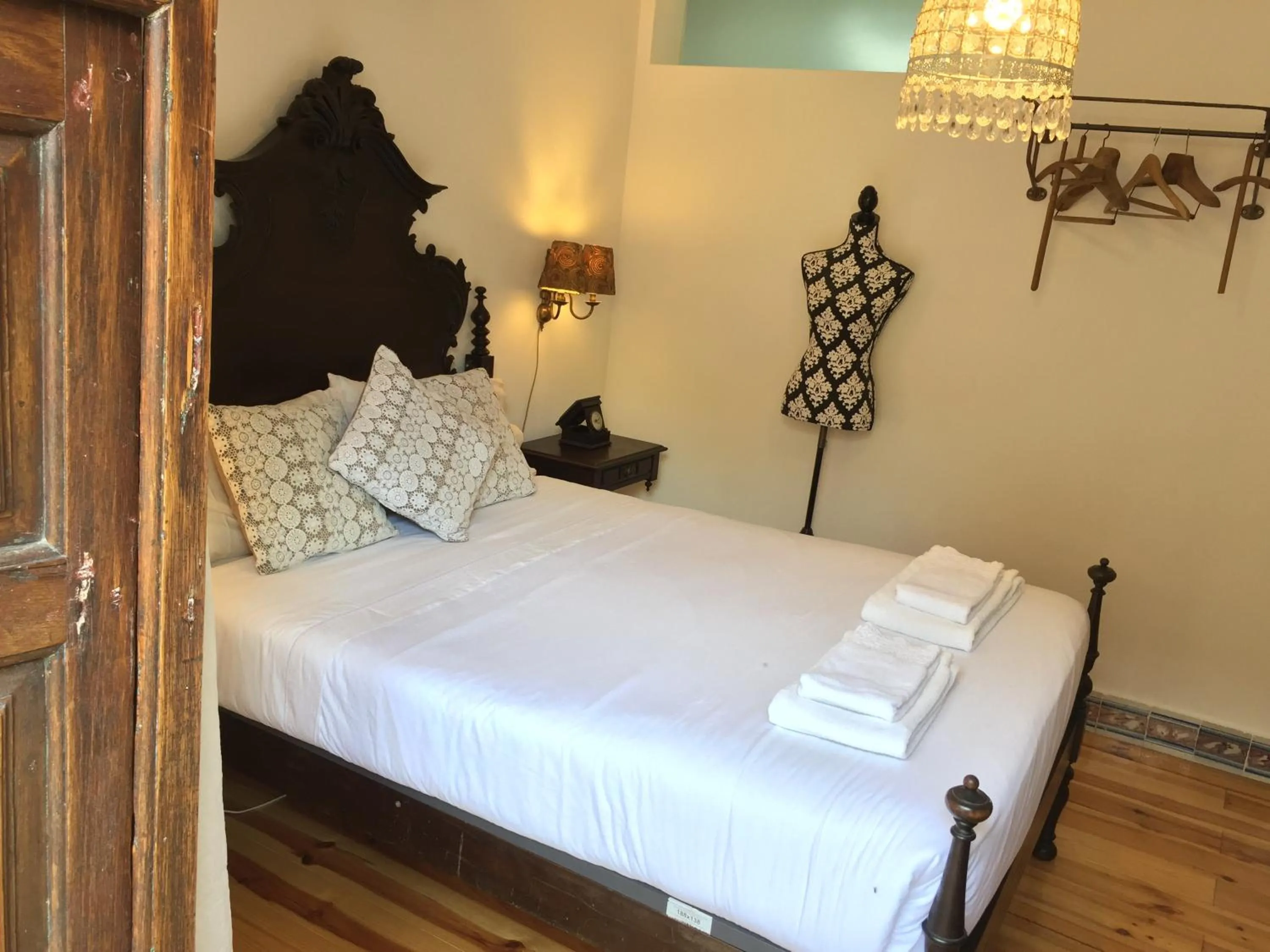 Bed in SantoSweethome 1