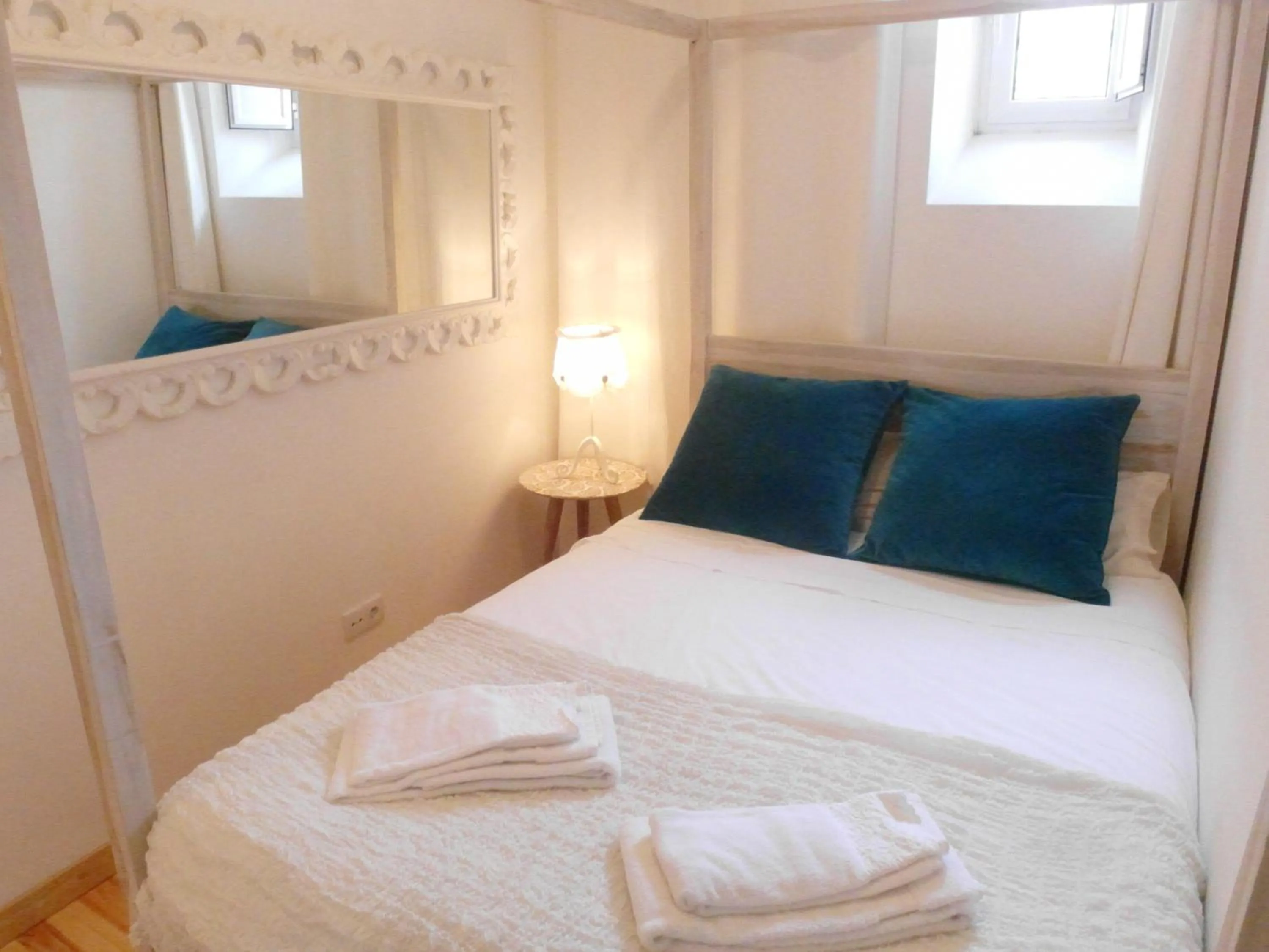 Bed in SantoSweethome 1