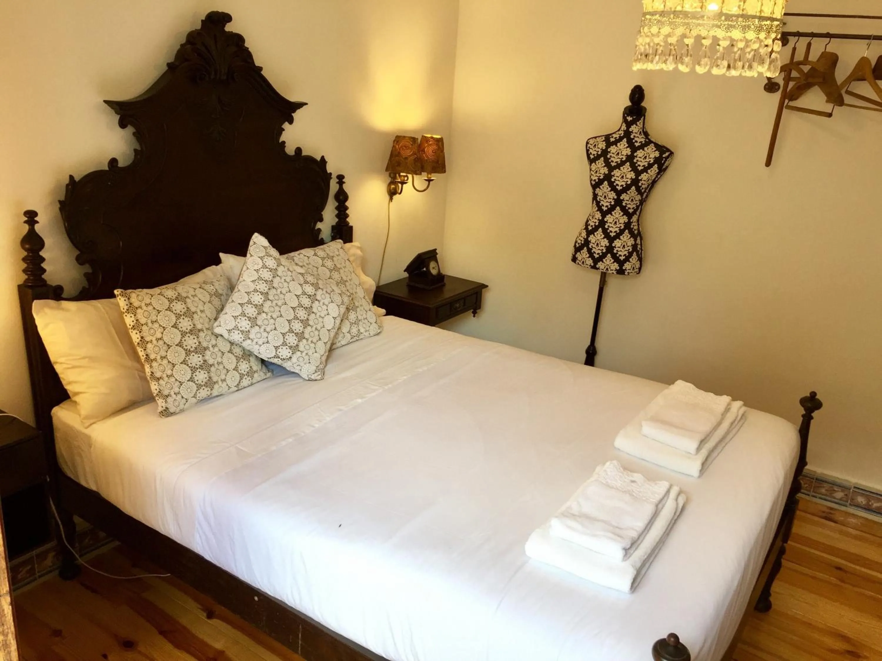 Bed in SantoSweethome 1