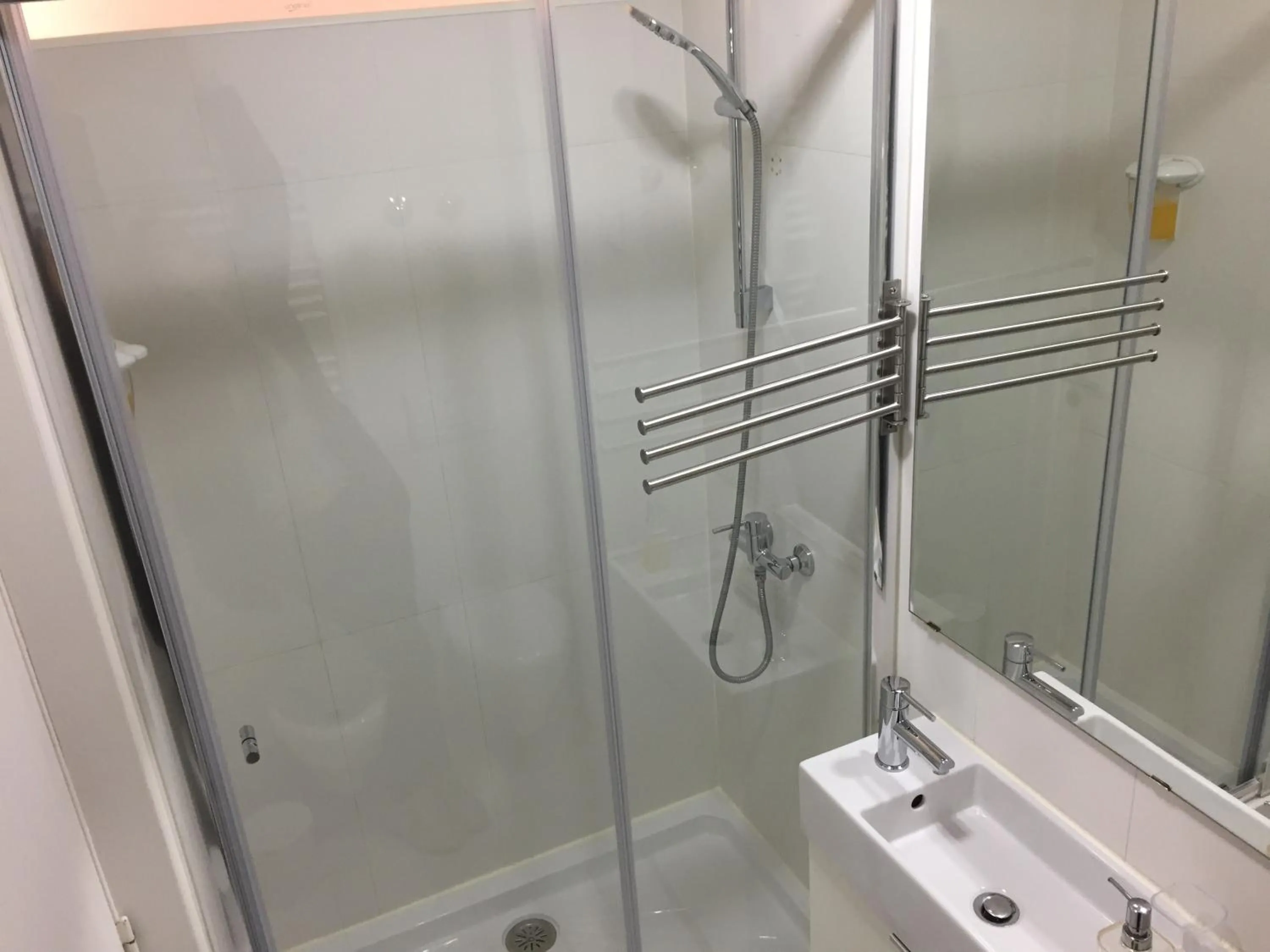 Bathroom in SantoSweethome 1