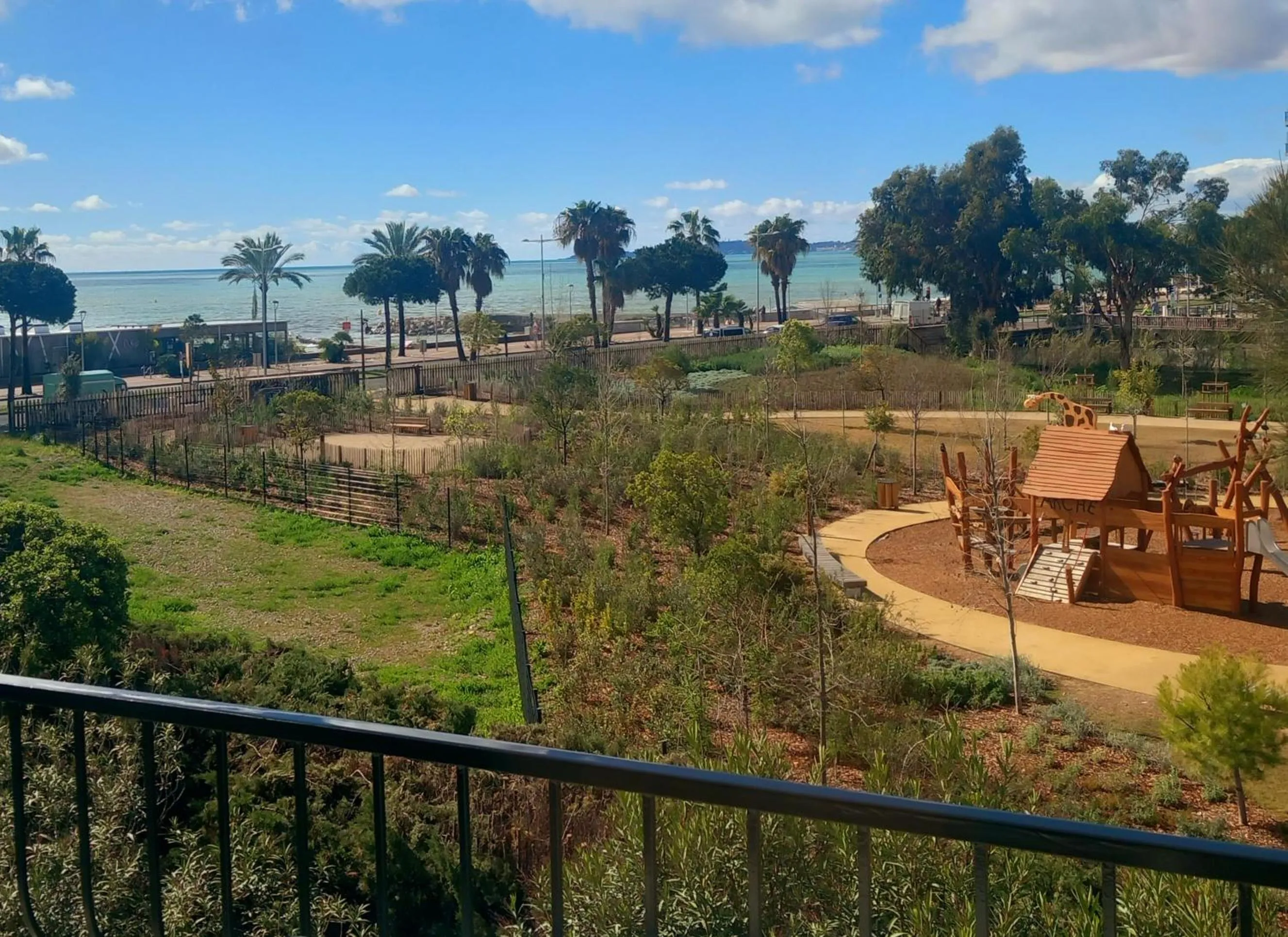 Garden view in MOTEL ASCOT - Hotel & Appartements