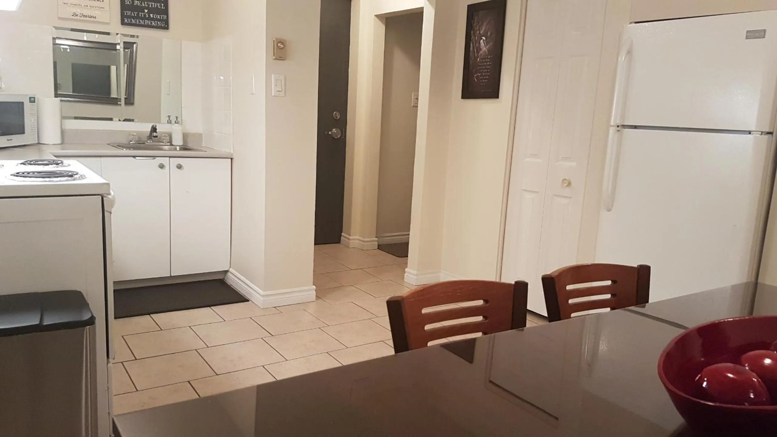 Kitchen or kitchenette in Three-Bedroom Apartment Sweet #6 by Amazing Property Rentals